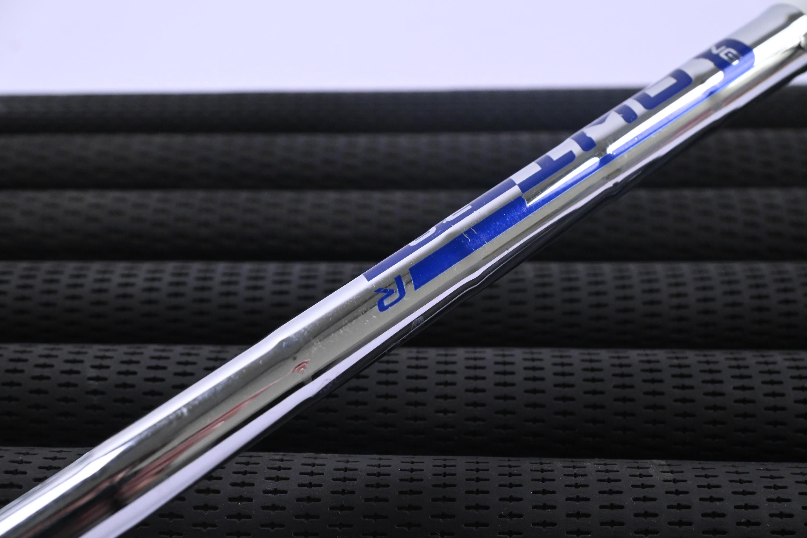 Ping G430 Irons / 6-PW+GW+SW / Black Dot / Regular Flex Ping AWT 2.0 Shafts
