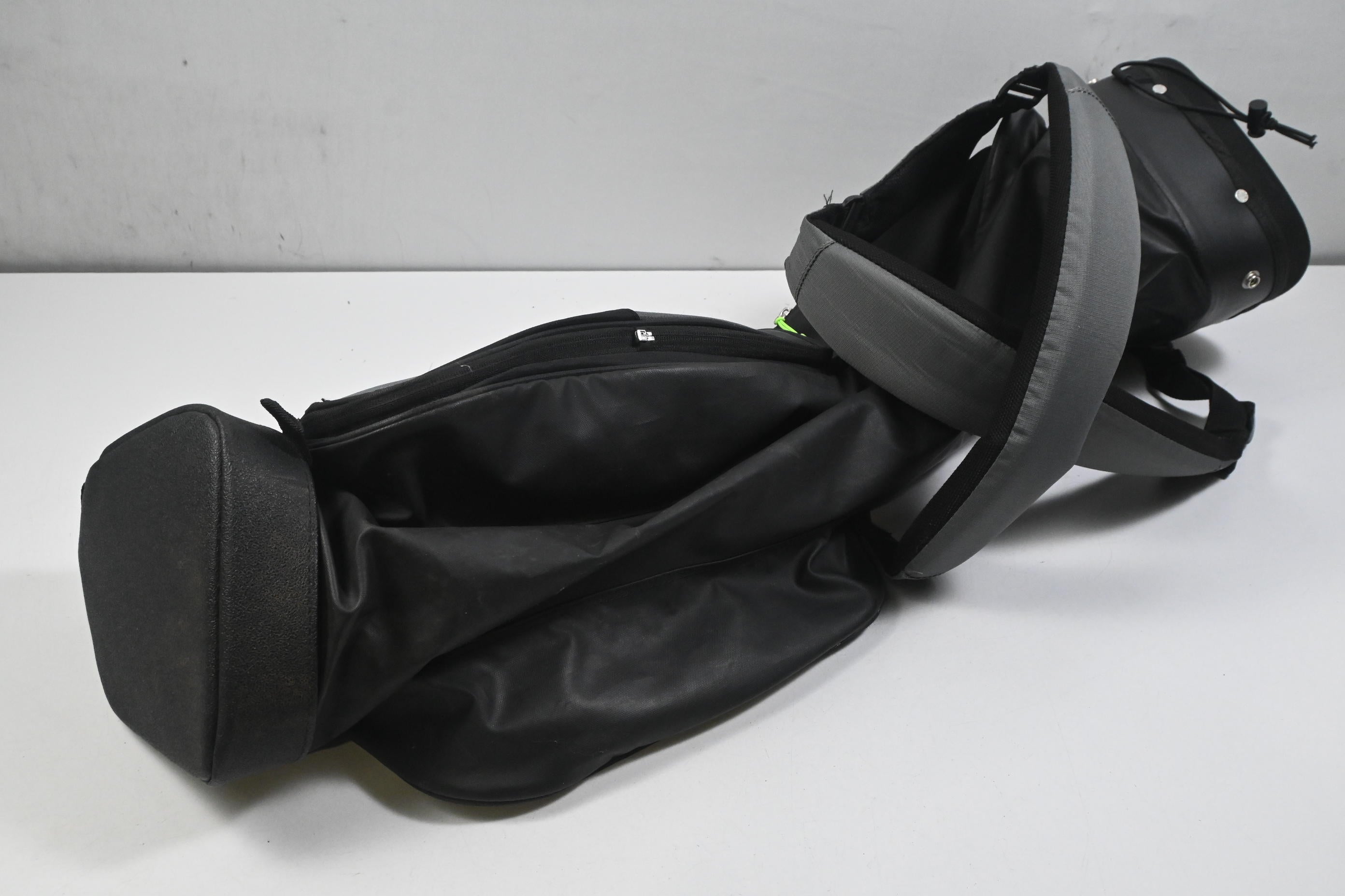 Mizuno Pencil Bag / 4-Way Divider / Grey & Black