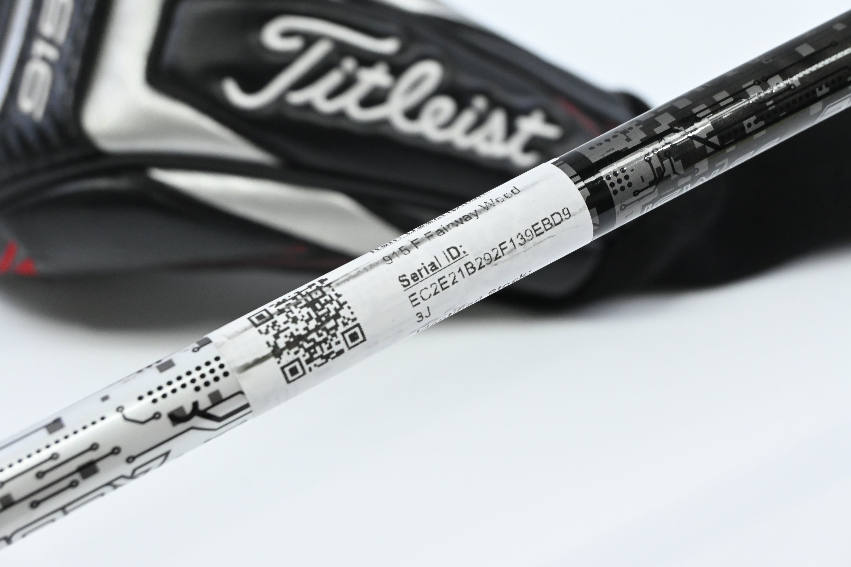Titleist 915 F #3 Wood / 16.5 Degree / Stiff Flex Aldila Rogue 80 Shaft