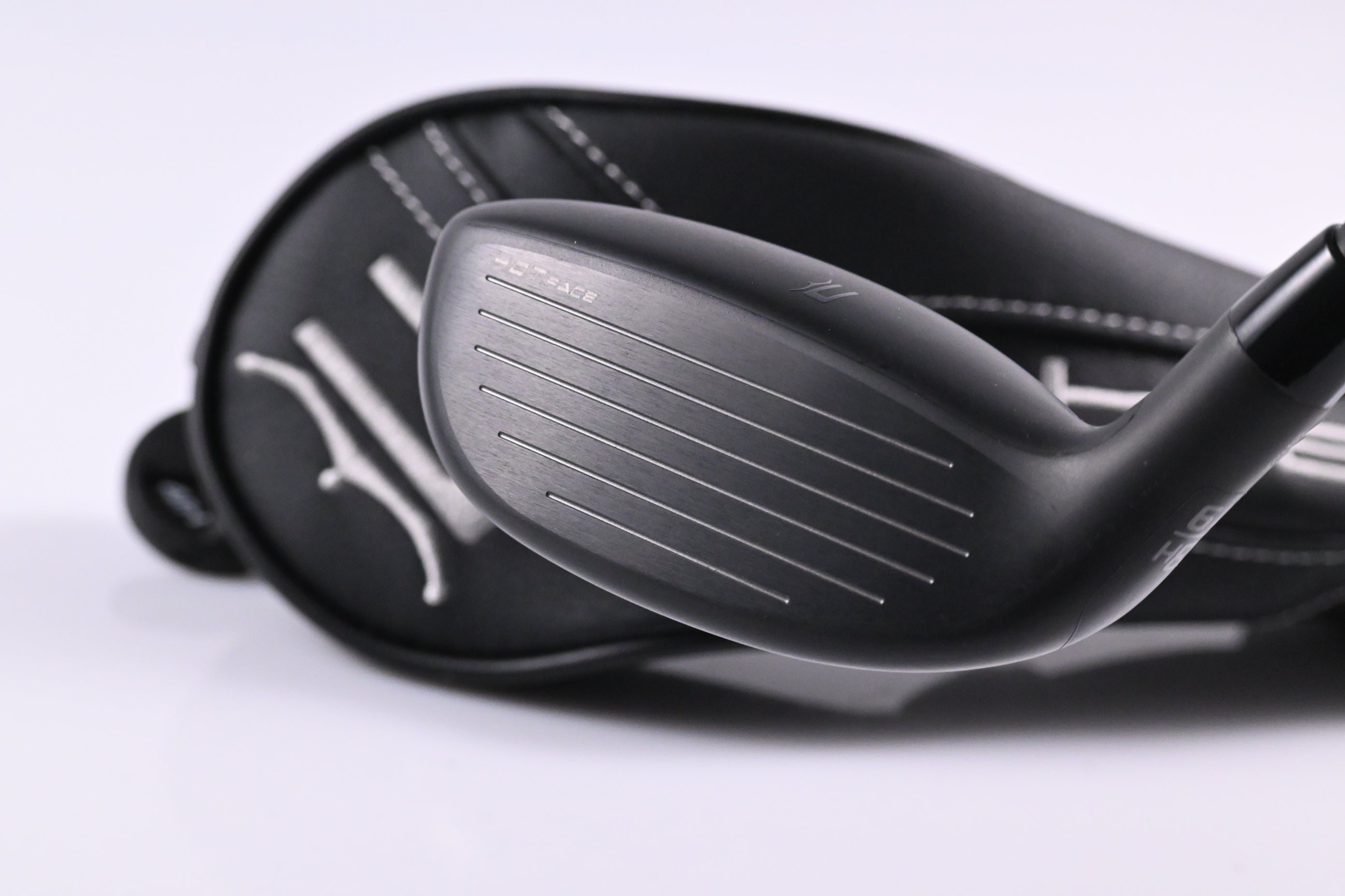 Cobra Darkspeed #3 Hybrid / 19 Degree / Stiff Flex KBS PGI 85 Shaft