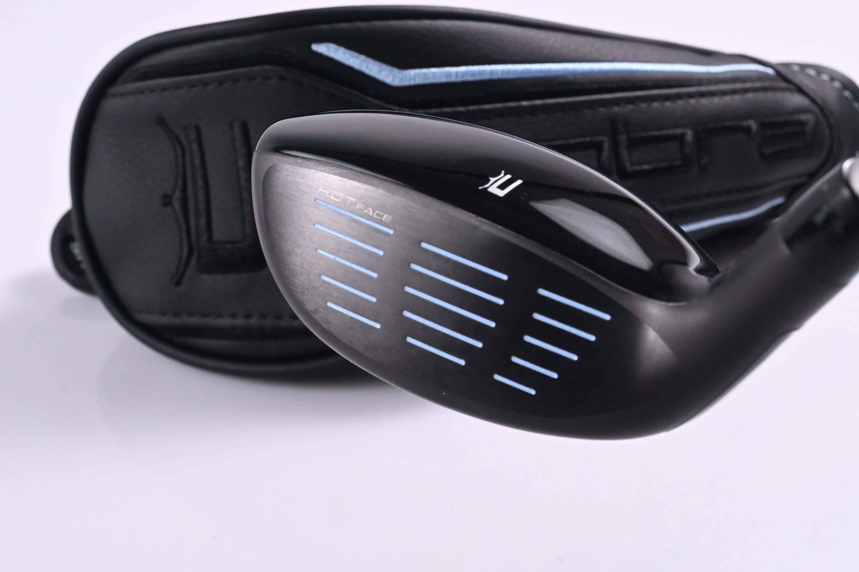 Ladies Cobra Air-X 2.0 #6 Hybrid / 28 Degree / Ladies Flex Cobra Ultralite 45