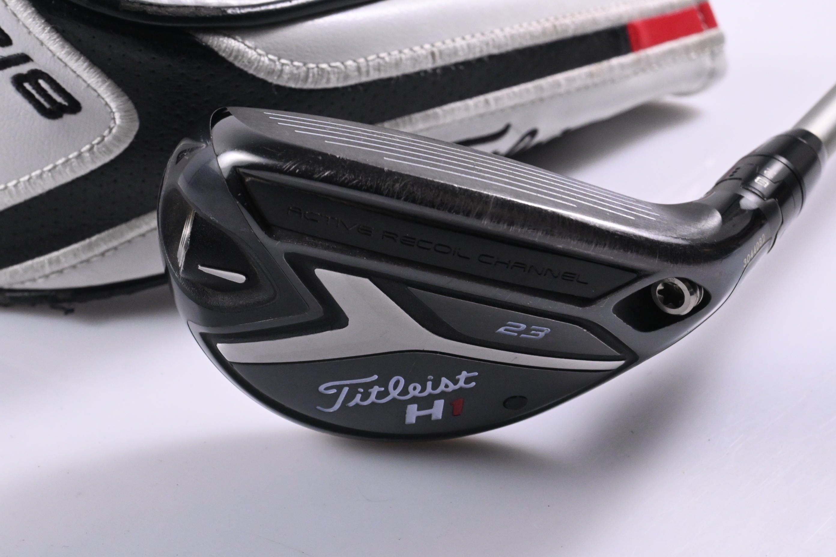 Titleist 818 H1 #5 Hybrid / 23 Degree / Stiff Flex Diamana M+ 60 Shaft