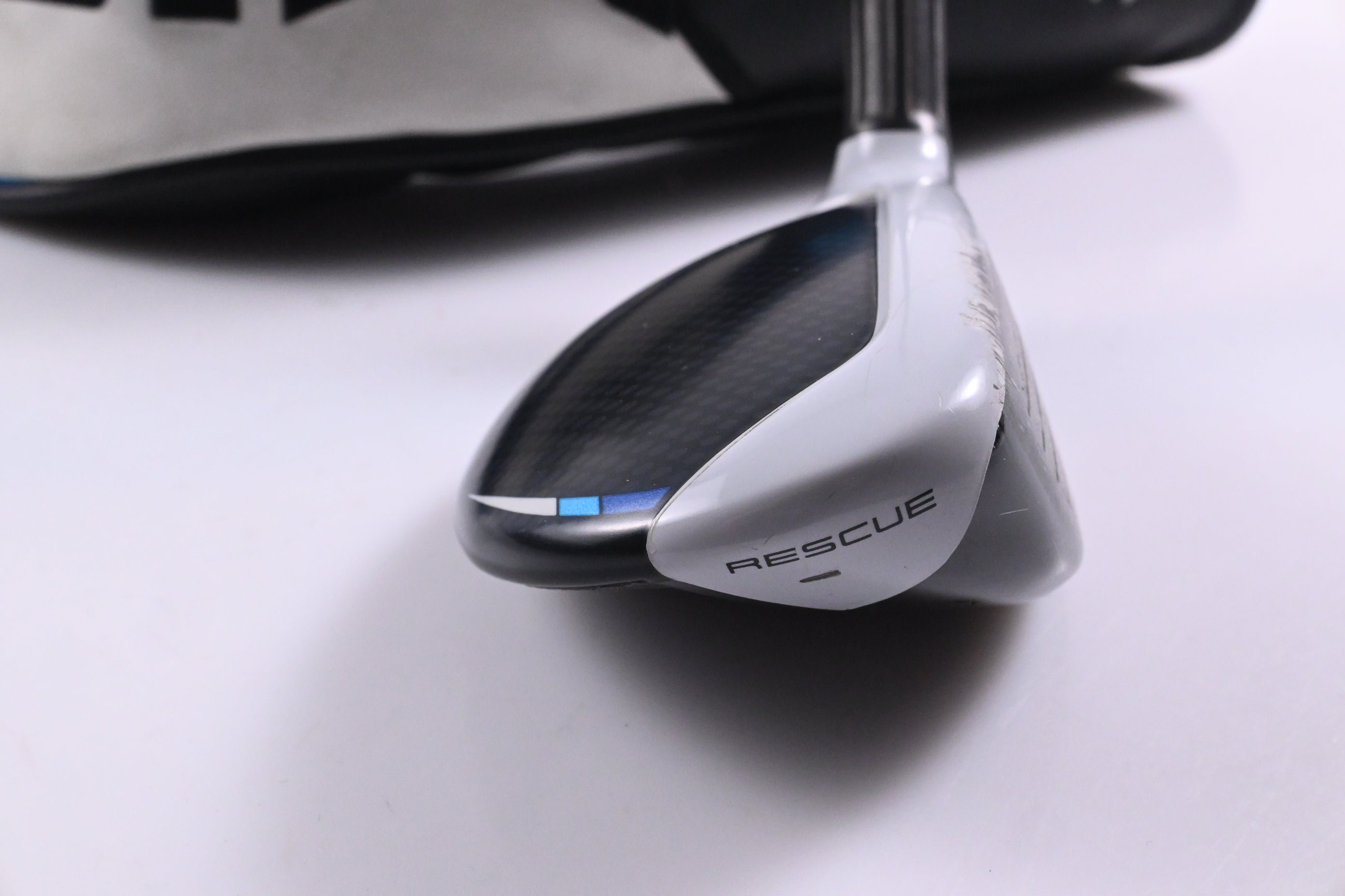 Taylormade SIM2 Max #3 Hybrid / 19 Degree / Stiff Flex Ventus Blue 7 Shaft