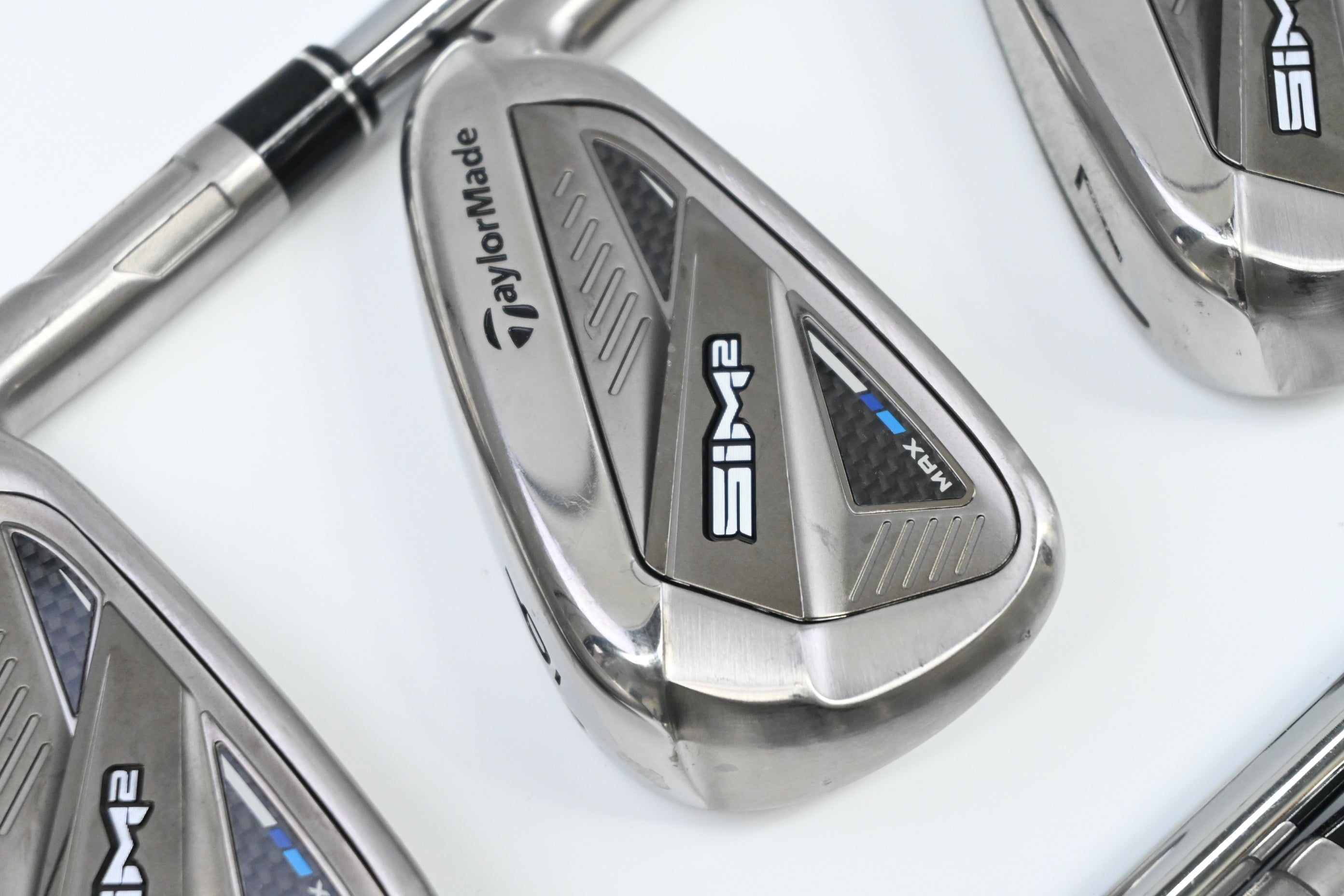 Taylormade SIM2 Max Irons / 5-PW+SW / Regular Flex KBS Max MT 85 Shafts
