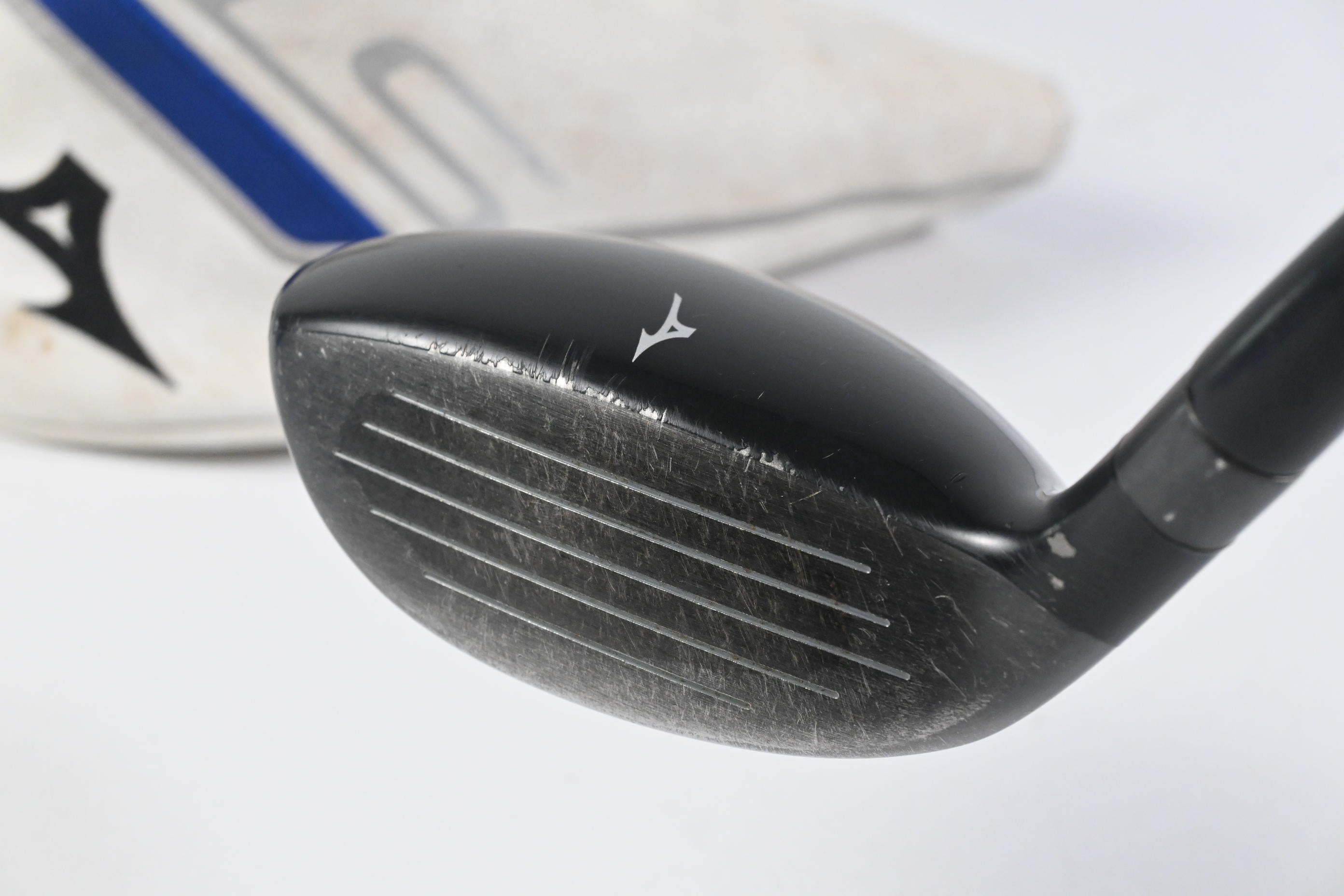 Mizuno ST-X 220 #5 Hybrid / 23 Degree / Regular Flex Aldila Ascent 50 Shaft