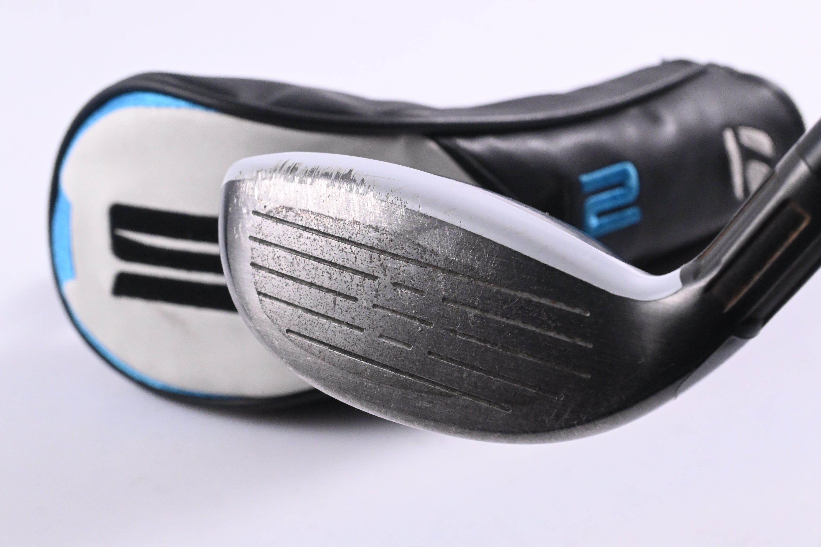 Taylormade SIM2 Max #3 Hybrid / 19 Degree / Stiff Flex Ventus Blue 7 Shaft