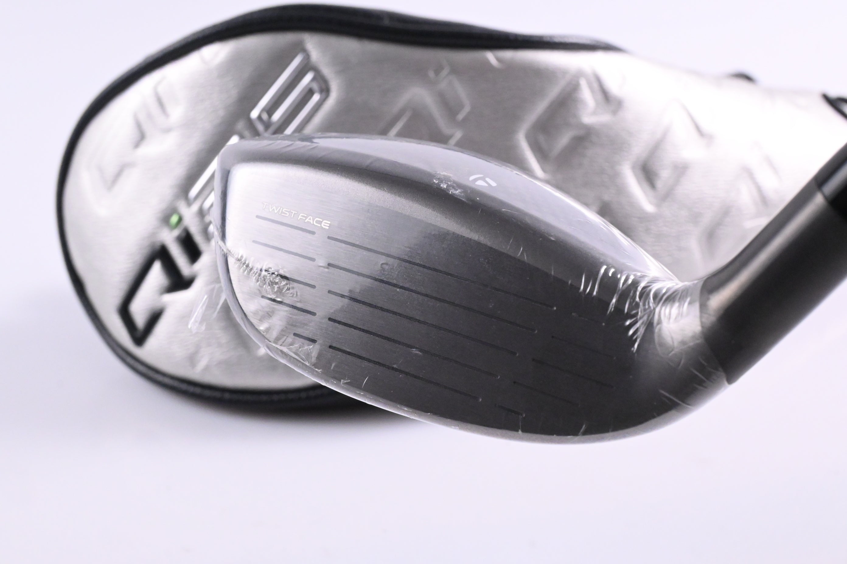 Taylormade Qi35 Max Lite #6 Hybrid / 31 Degree / Senior Flex Vanquish 5 Shaft