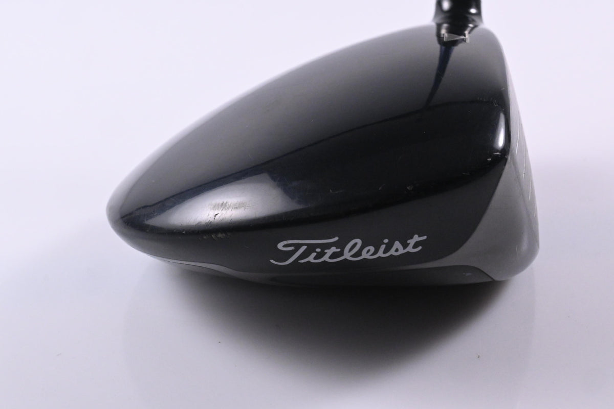 Titleist 915 D2 Driver / 9.5 Degree / Stiff Flex Diamana Kai`li 65 Shaft