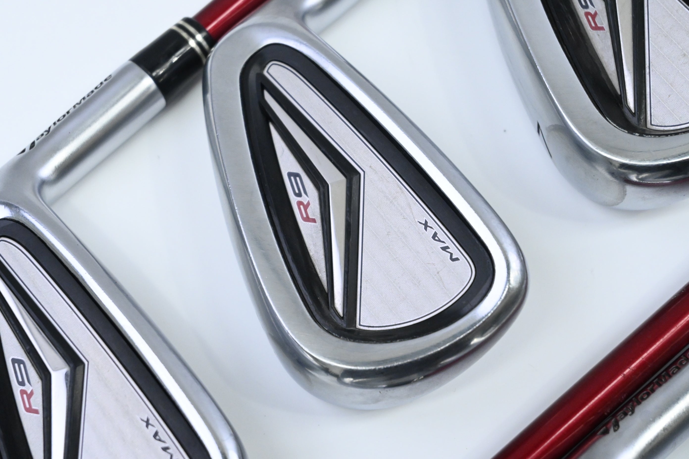 Taylormade R9 Irons / 5-PW / Regular Flex Fujikura Motore 55 Shafts