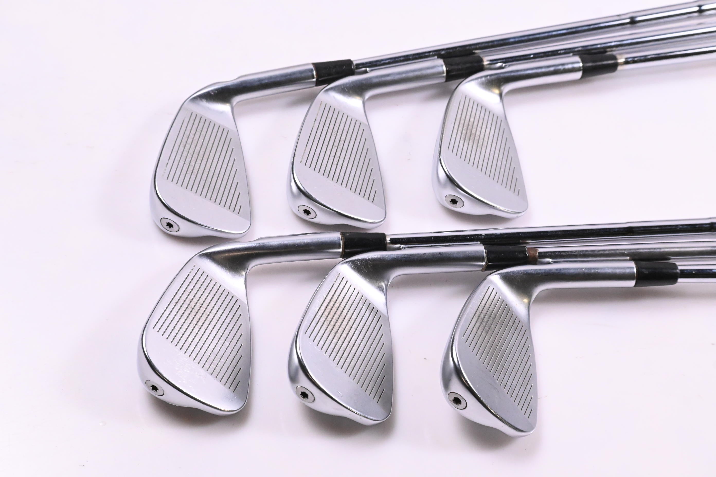 Left Hand Ping i525 Irons / 5-PW / Red Dot / X-Flex Dynamic Gold SL Shafts