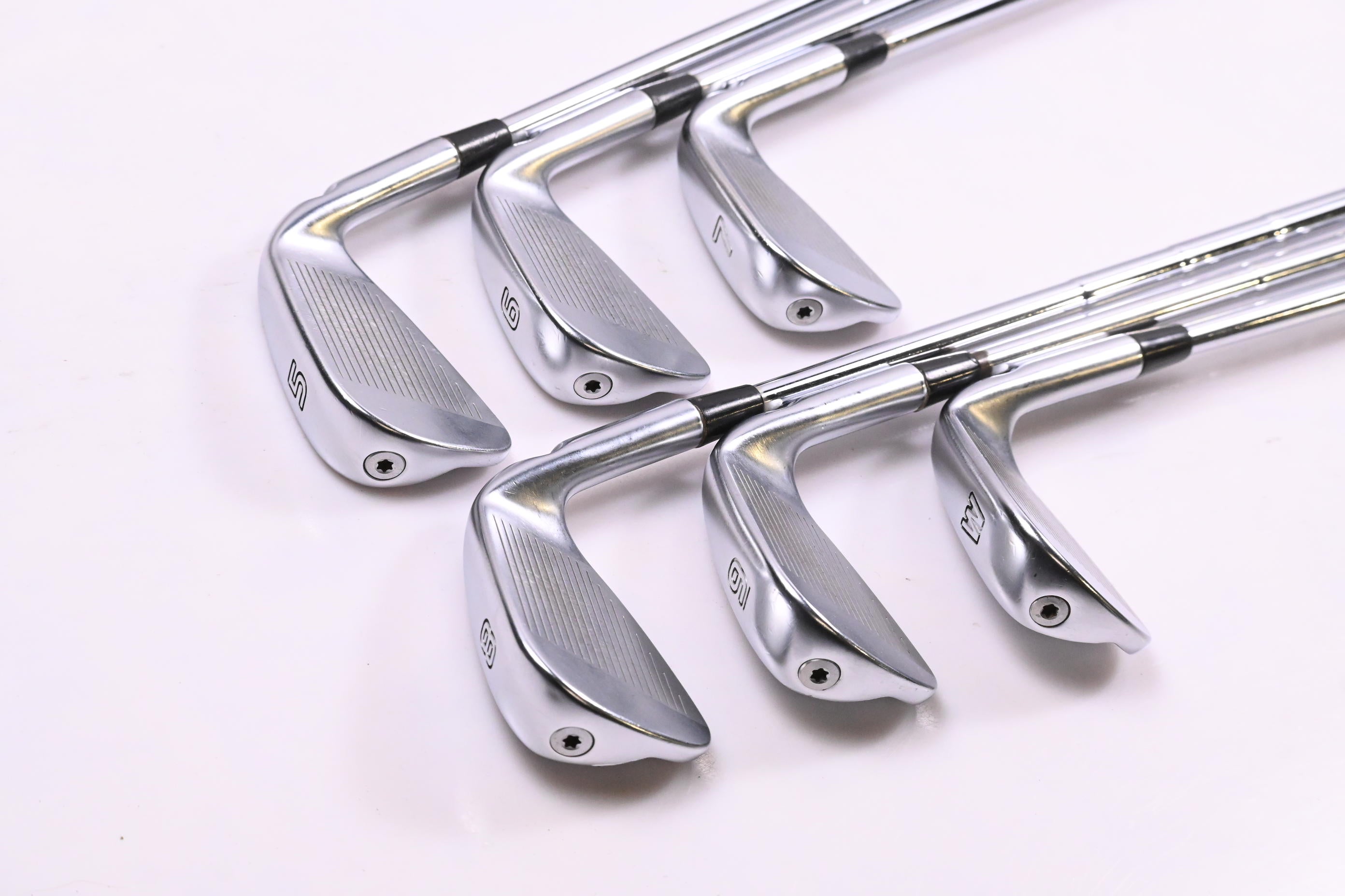 Left Hand Ping i525 Irons / 5-PW / Red Dot / X-Flex Dynamic Gold SL Shafts
