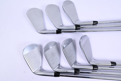 Titleist T250* 2025 Irons / 5-PW+GW / Regular Flex True Temper AMT Red Shafts