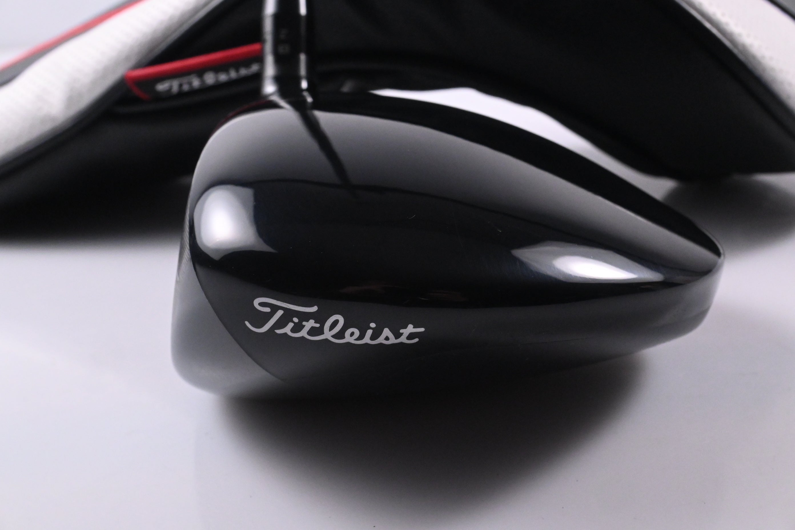 Left Hand Titleist GT2 Driver / 10 Degree / Stiff Flex HZRDUS GEN5 Black 60