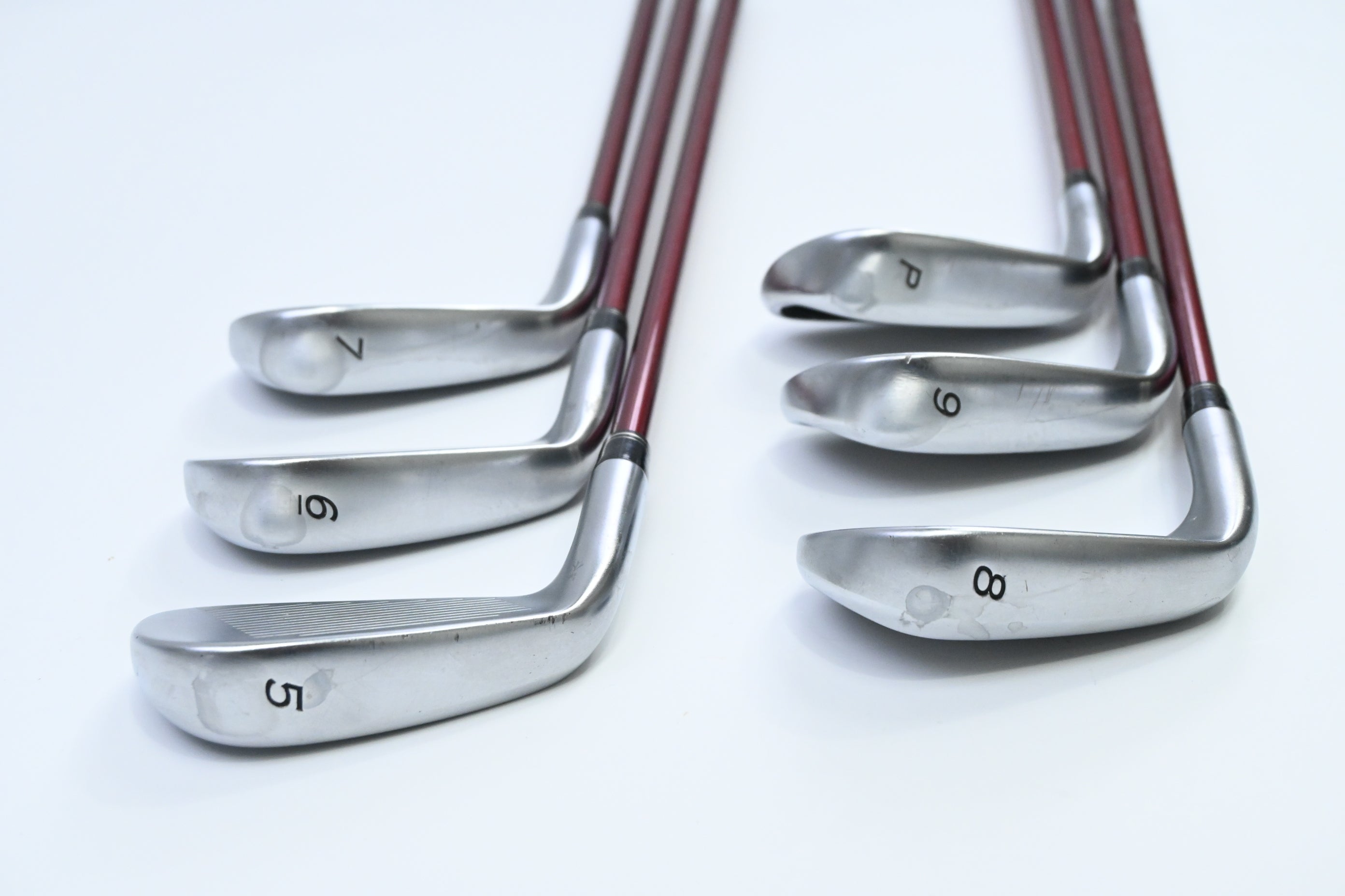 Taylormade R9 Irons / 5-PW / Regular Flex Fujikura Motore 55 Shafts