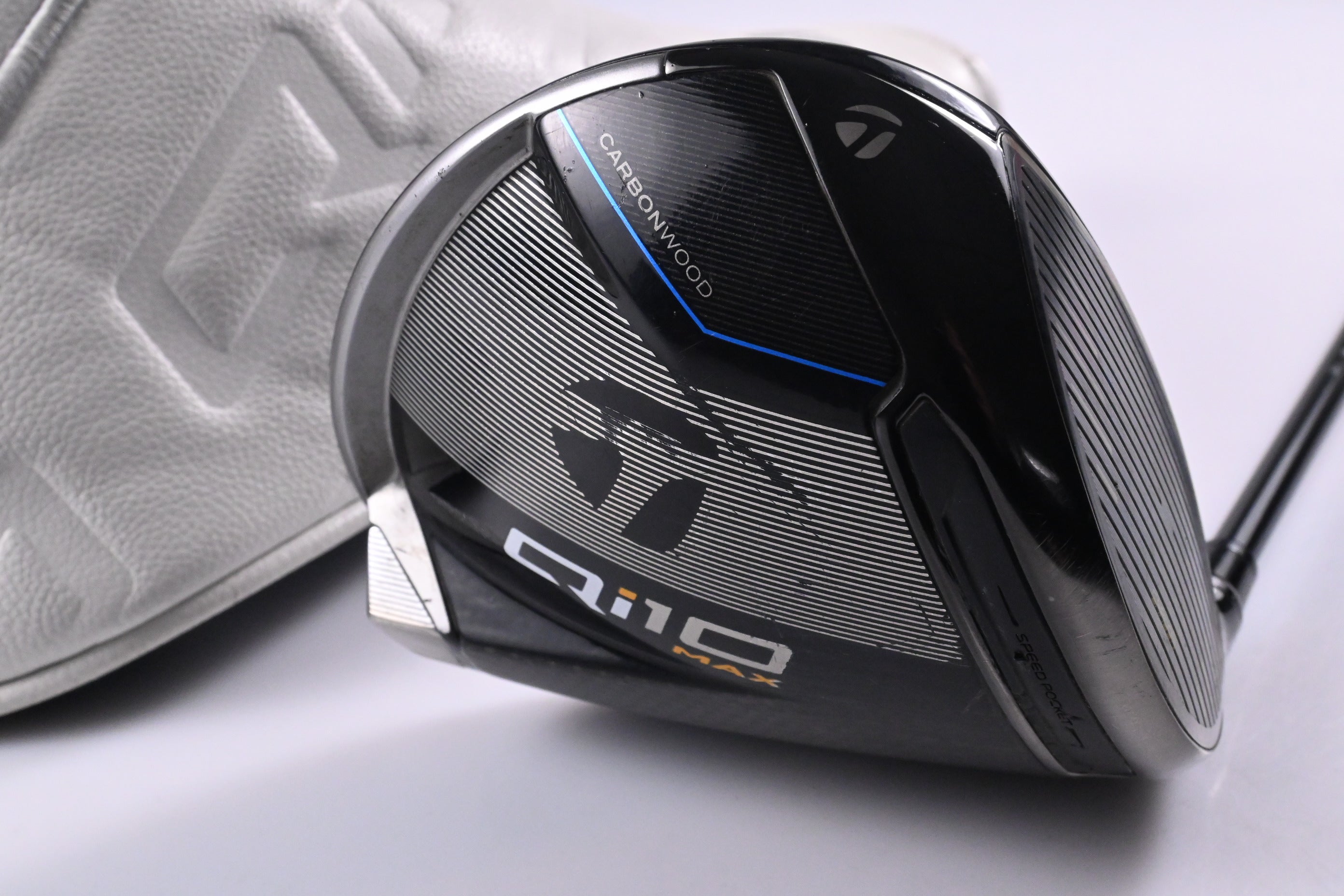 Taylormade Qi10 Max Driver / 10.5 Degree / Regular Flex Fujikura Atmos Orange 5