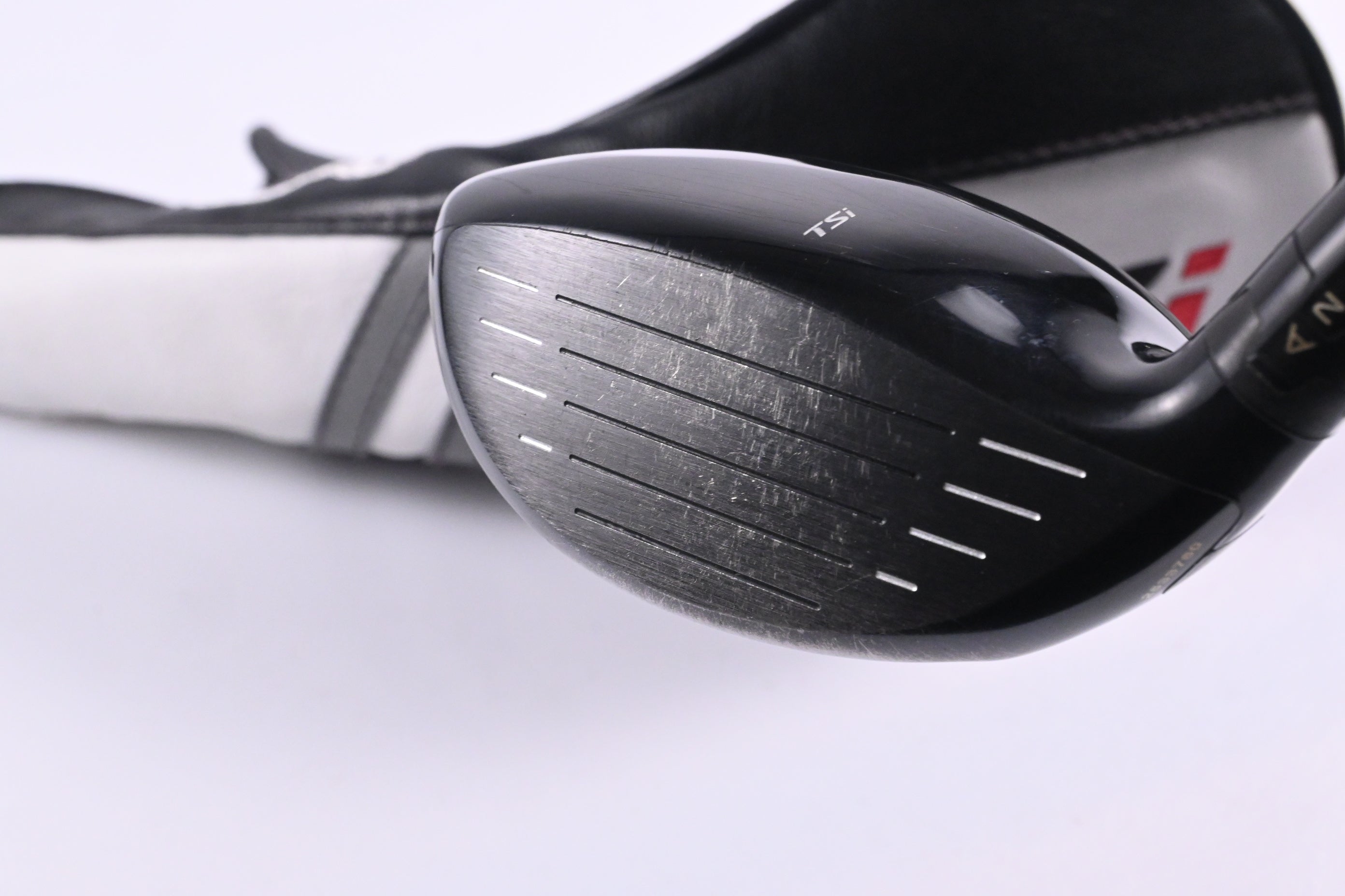 Titleist TSi2 #5 Wood / 18 Degree / Regular Flex Kuro Kage Black TiNi 55 Shaft