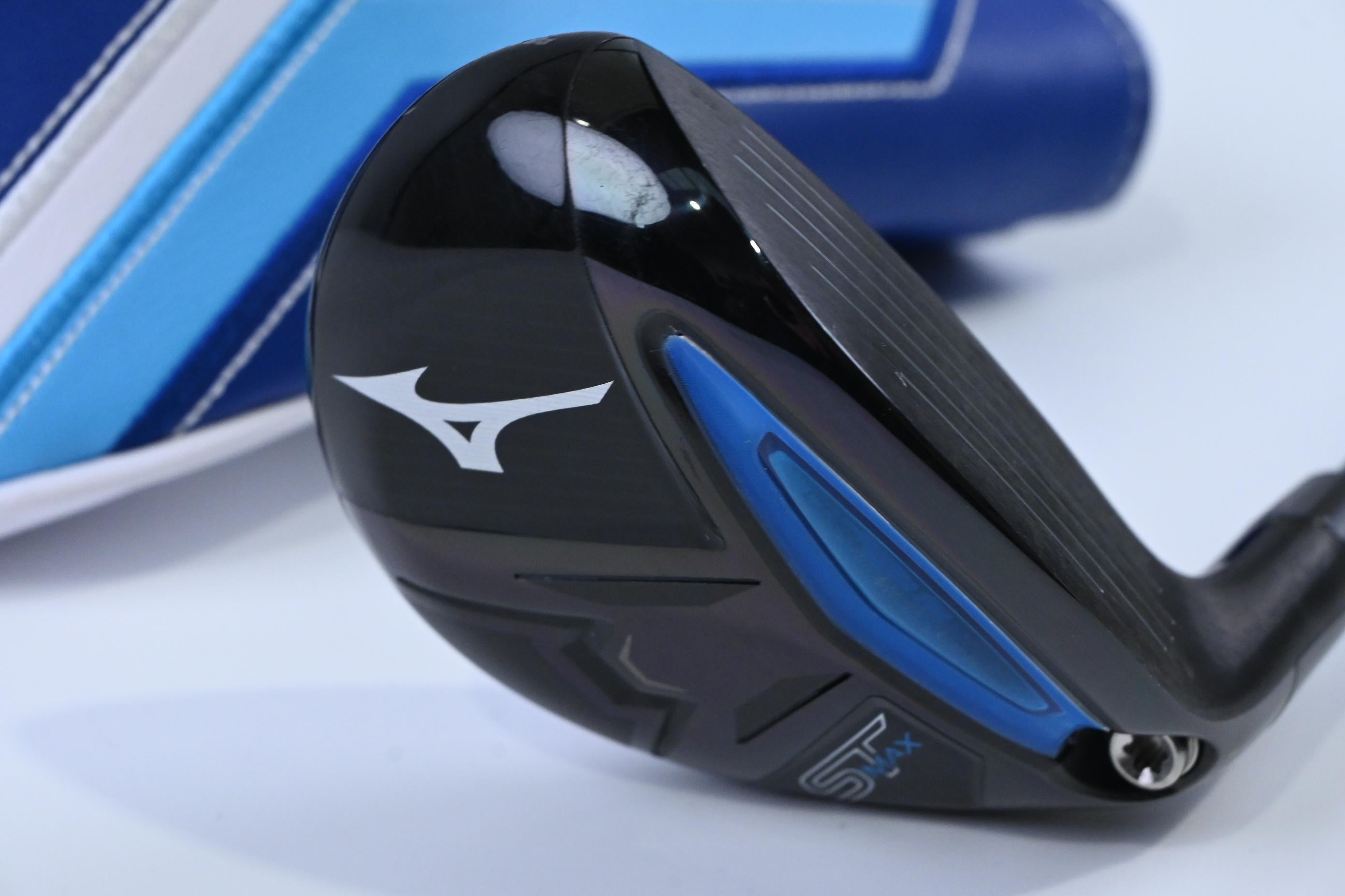 Mizuno ST-Max 230 #4 Hybrid / 22 Degree / Regular Flex UST Mamiya LIN-Q 75 Shaft