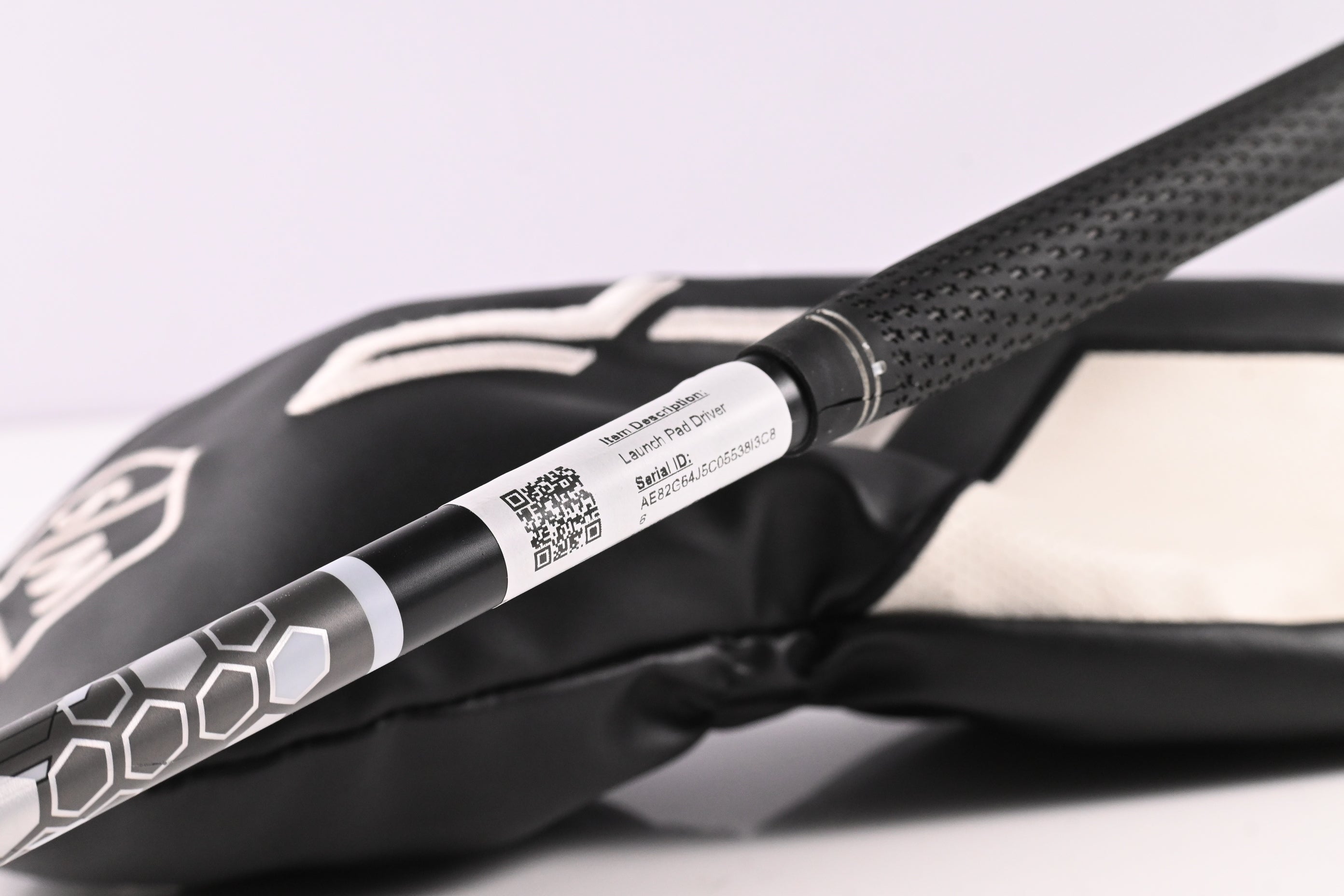 Wilson Staff Launch Pad Driver / 13 Degree / Regular Flex Helium Black 46g Shaft