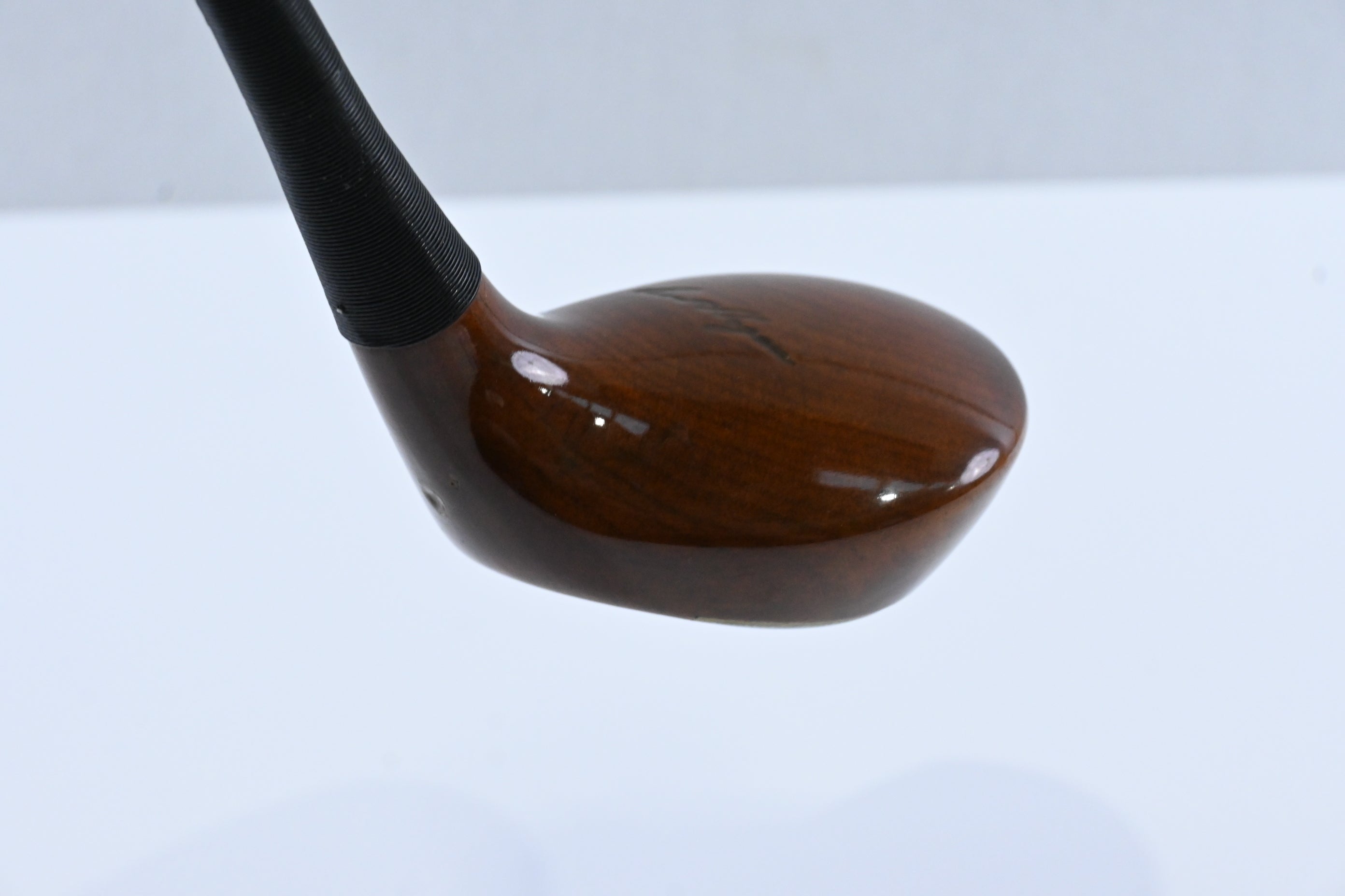 Ben Hogan Apex Persimmon Driver / 10.5 Degree / Stiff Flex Tour Gold Shaft