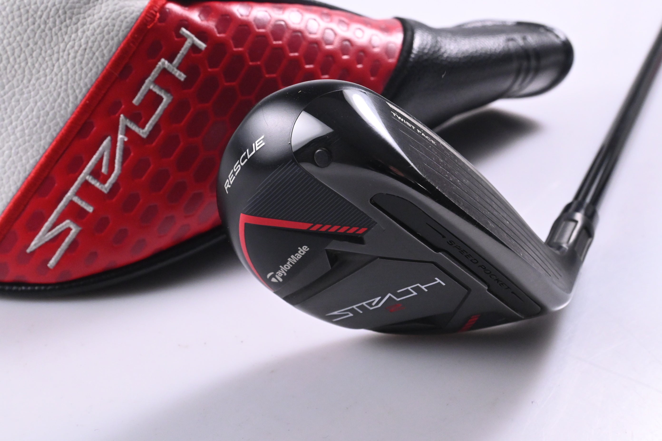 Taylormade Stealth 2 #3 Hybrid / 19 Degree / Regular Flex Fujikura Ventus TR Red