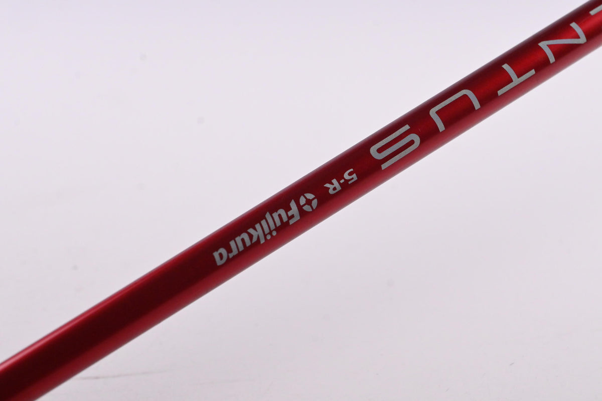 Taylormade SIM Max Driver / 10.5 Degree / Regular Flex Fujikura Ventus Red 5