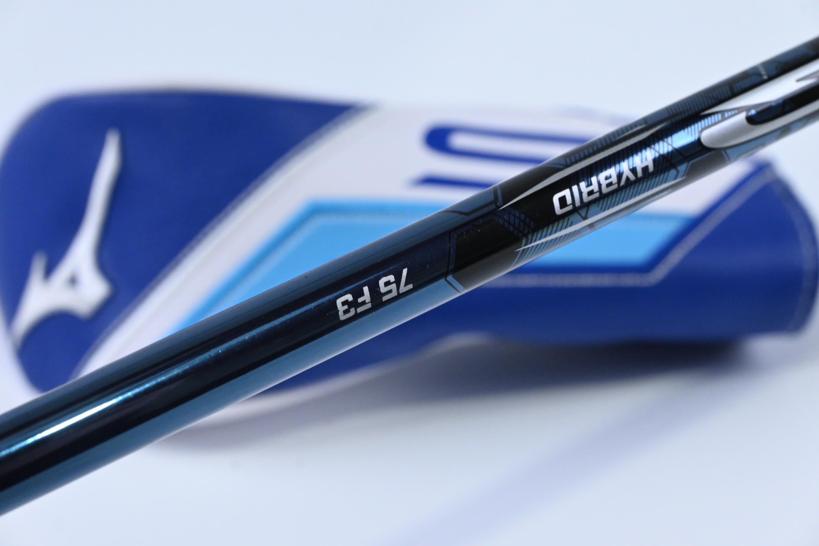 Mizuno ST-Max 230 #4 Hybrid / 22 Degree / Regular Flex UST Mamiya LIN-Q 75 Shaft