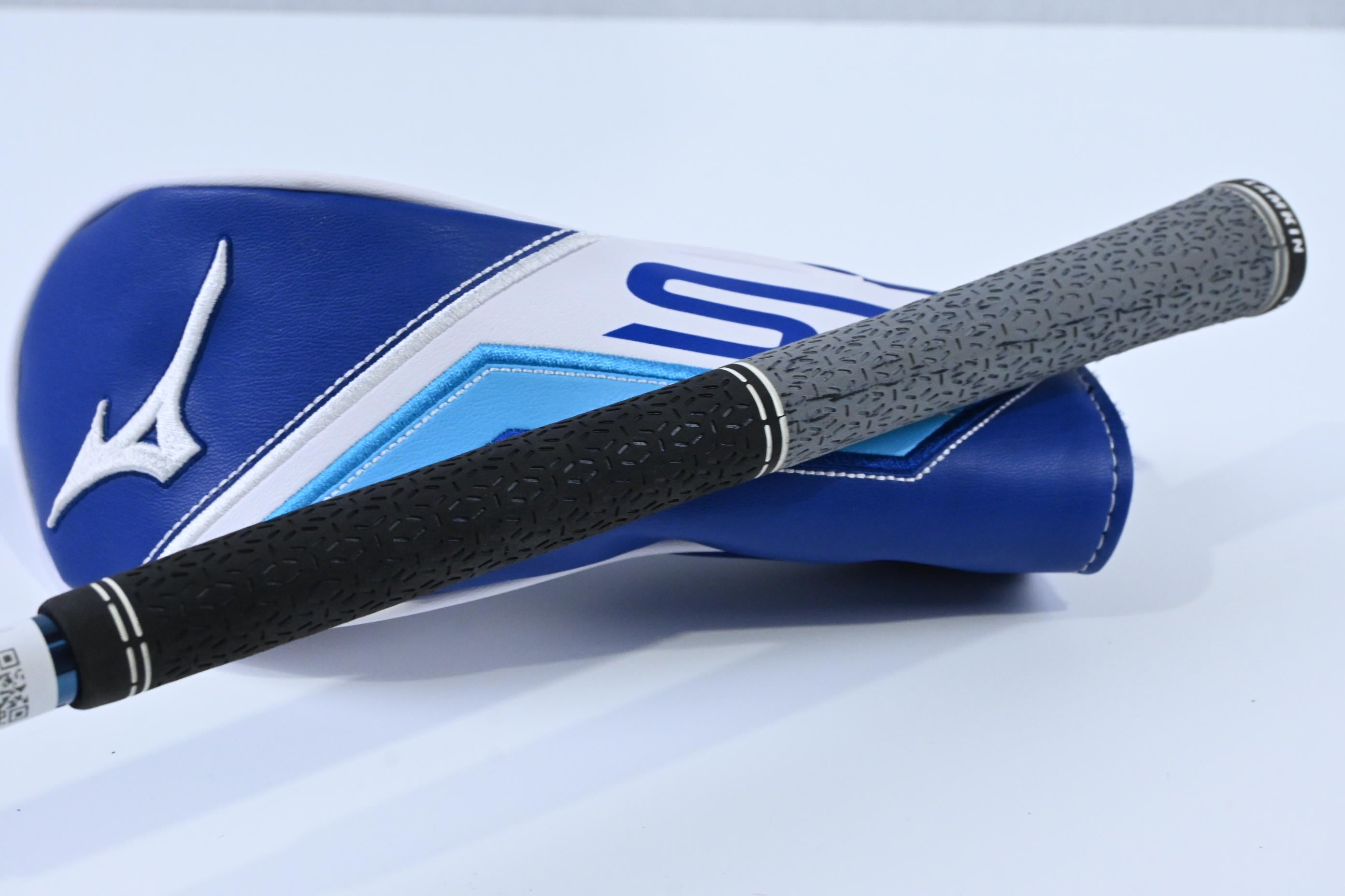 Mizuno ST-Max 230 #4 Hybrid / 22 Degree / Regular Flex UST Mamiya LIN-Q 75 Shaft