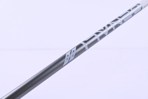 Callaway Quantum Max #7 Wood / 21 Degree / Regular Flex Denali Frost Silver 60