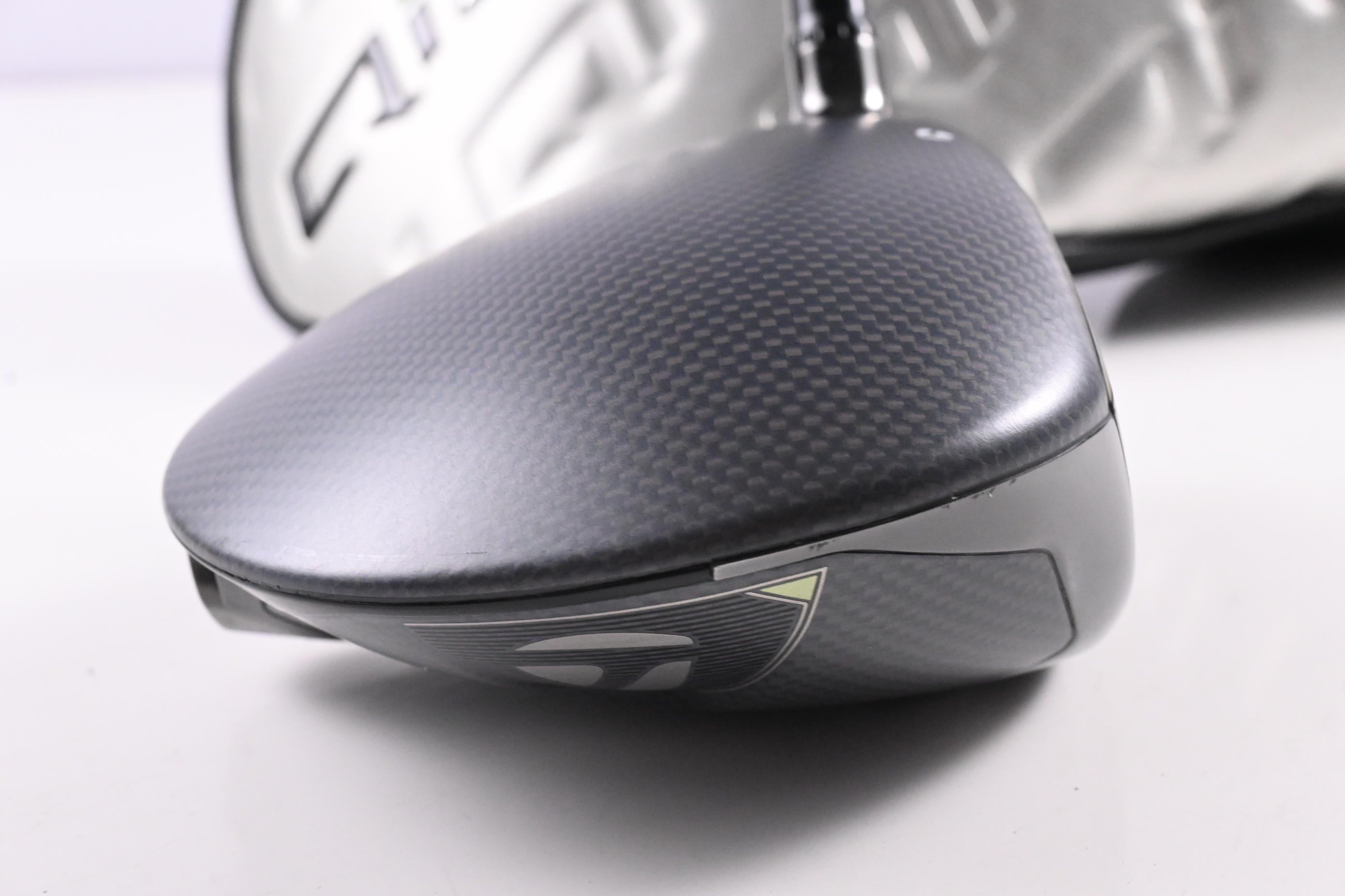 Taylormade Qi35 LS Driver / 9 Degree / Regular Flex Fujikura Ventus Blue 5 Shaft