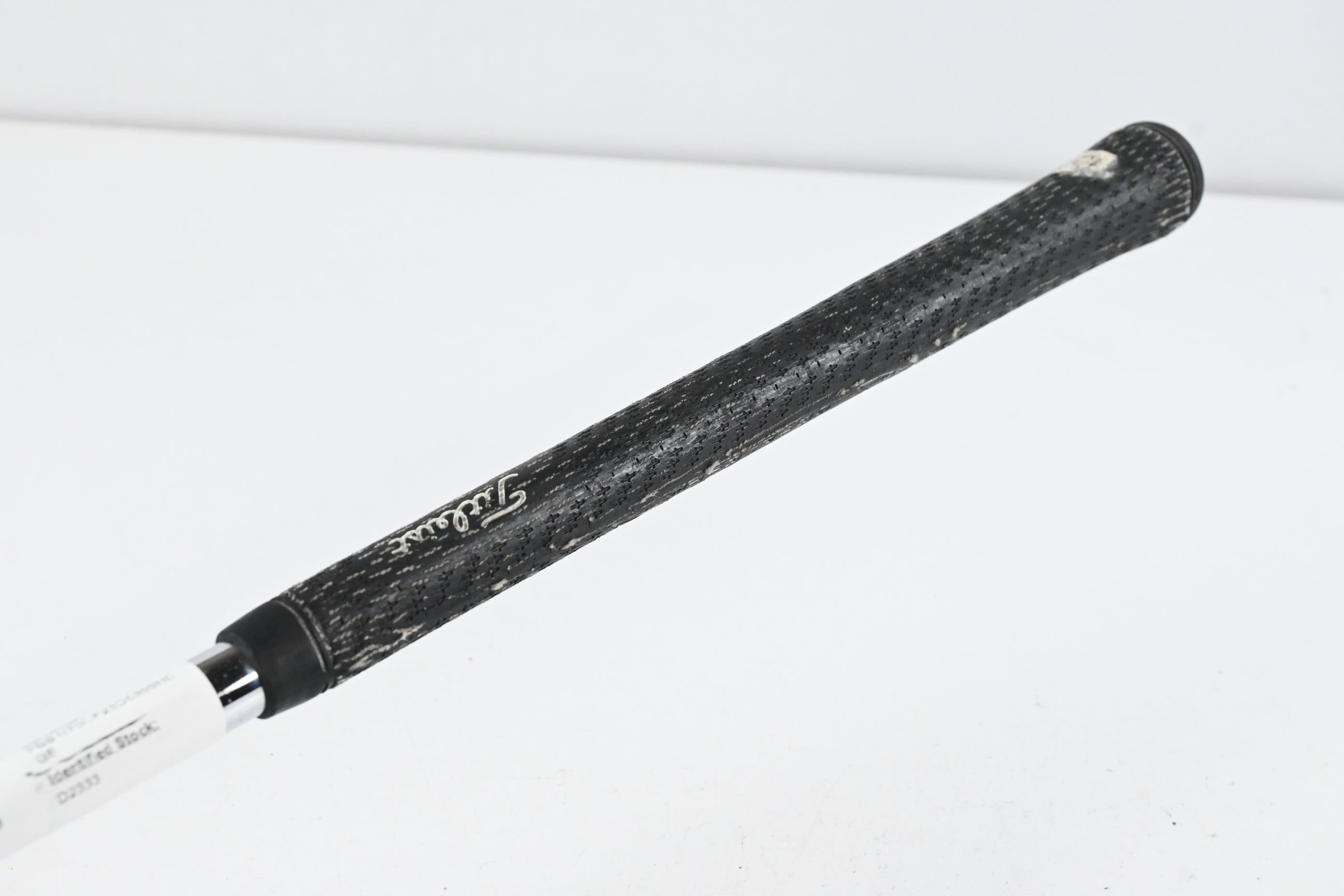Titleist 980 F #3 Wood / 15 Degree / Regular Flex Dynamic Gold R300 Steel Shaft