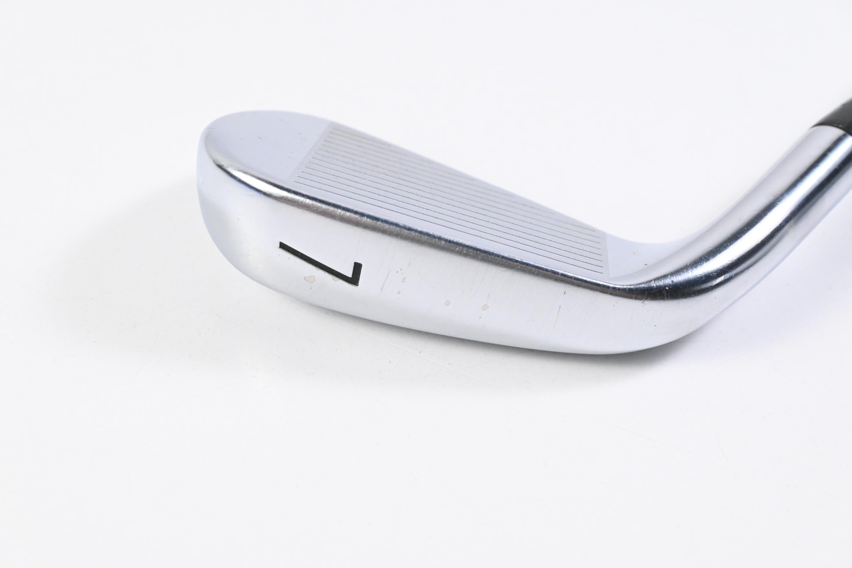 Titleist T300 2019 #7 Iron / Regular Flex AMT Red R300 Steel Shaft