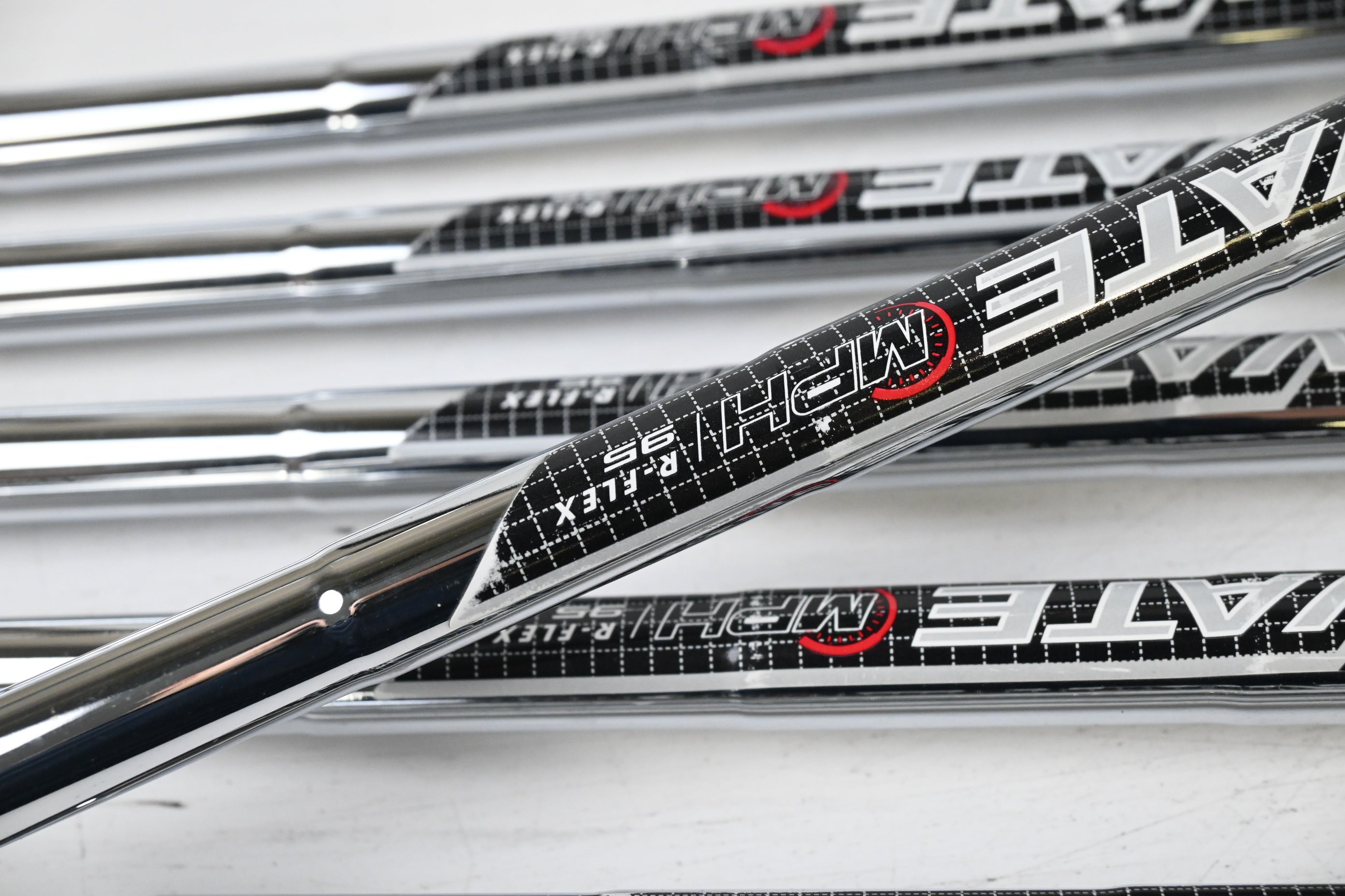 Left Hand Callaway Paradym Irons / 5-PW / Regular Flex Elevate MPH 95 Shafts