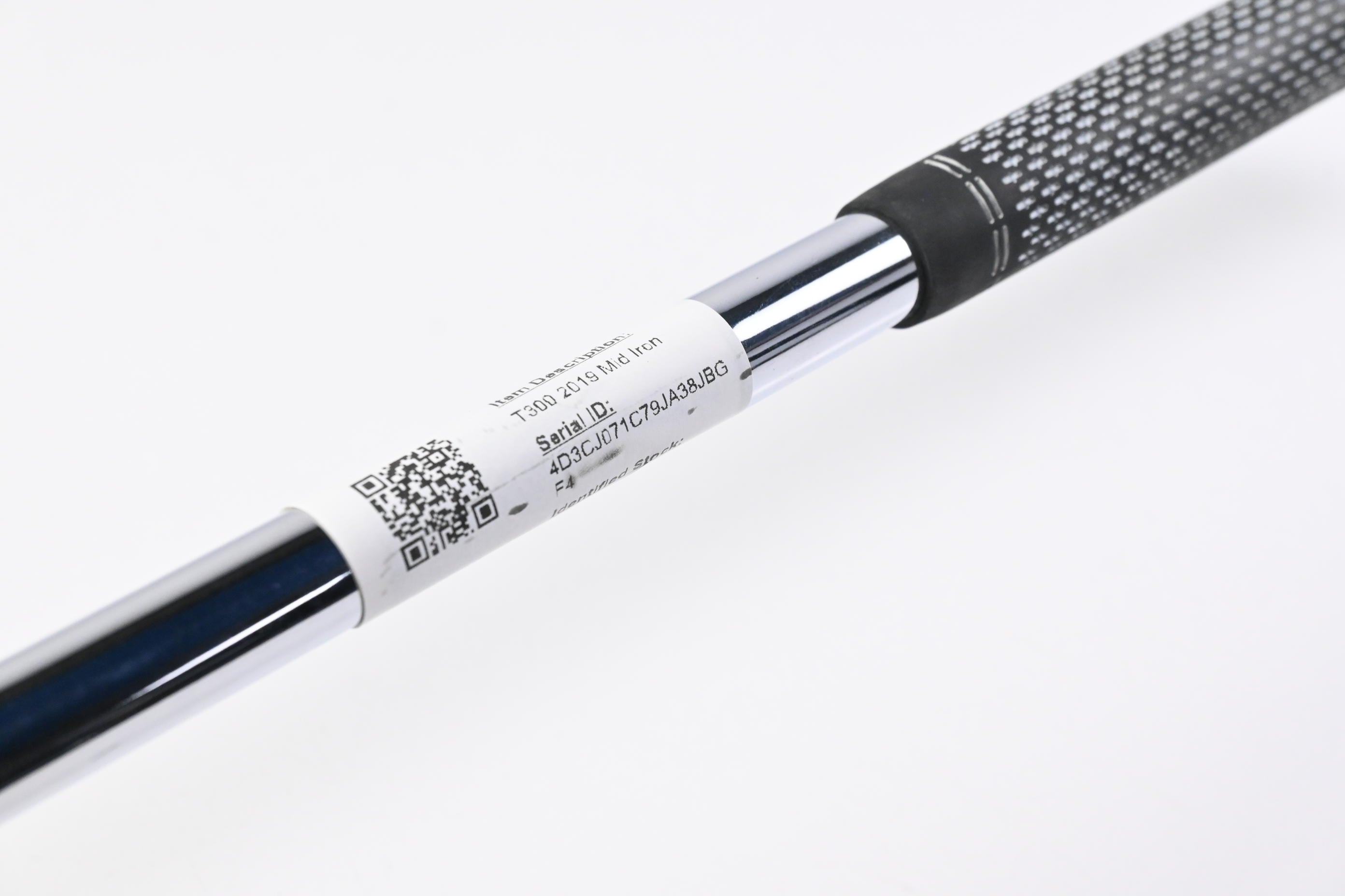 Titleist T300 2019 #7 Iron / Regular Flex AMT Red R300 Steel Shaft