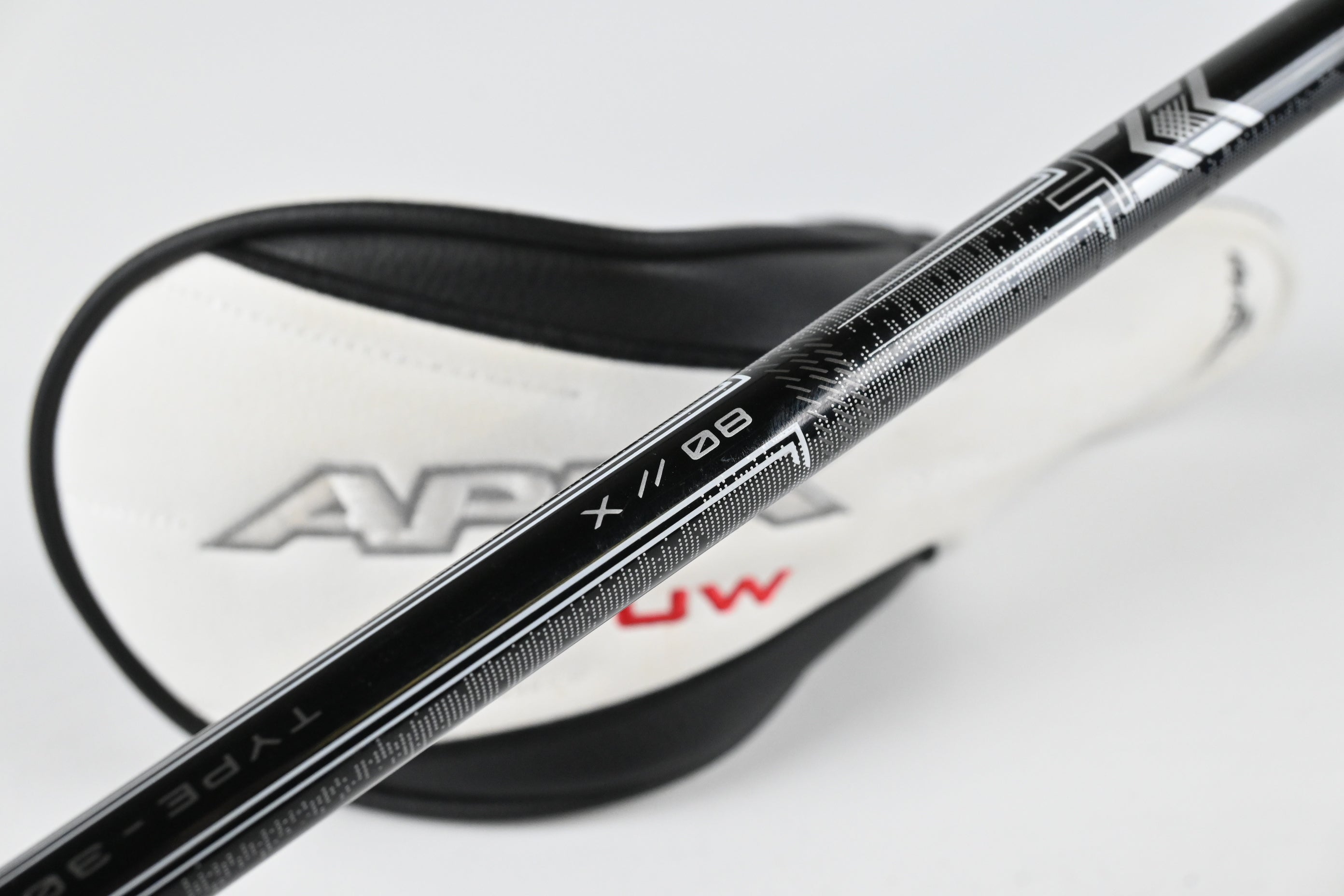 Callaway Apex UW 24 #2 Hybrid / 17 Degree / X-Flex MMT Black 80 Shaft
