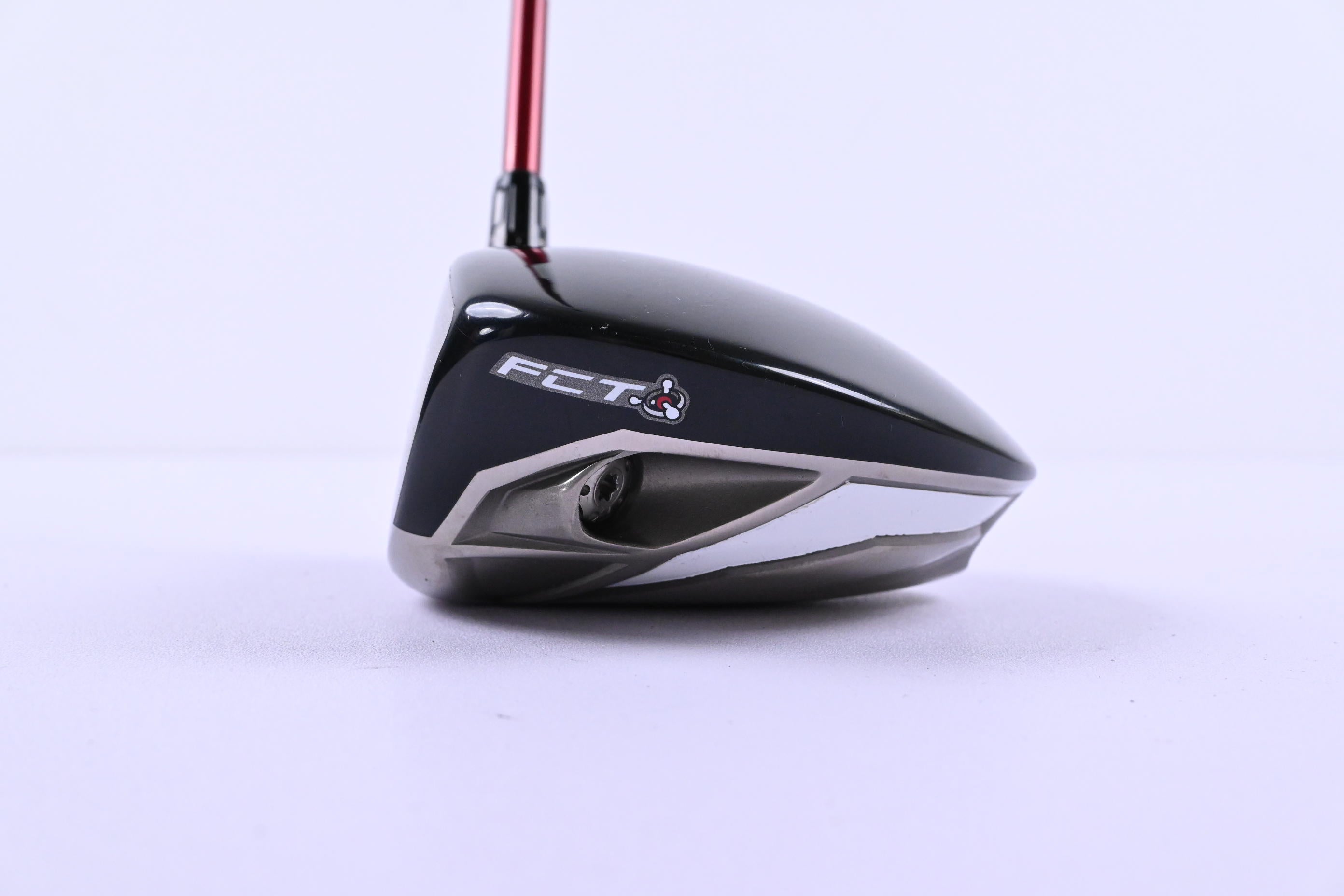 Left Hand Taylormade R9 Driver / 10.5 Degree / Regular Flex Fujikura Motore 65