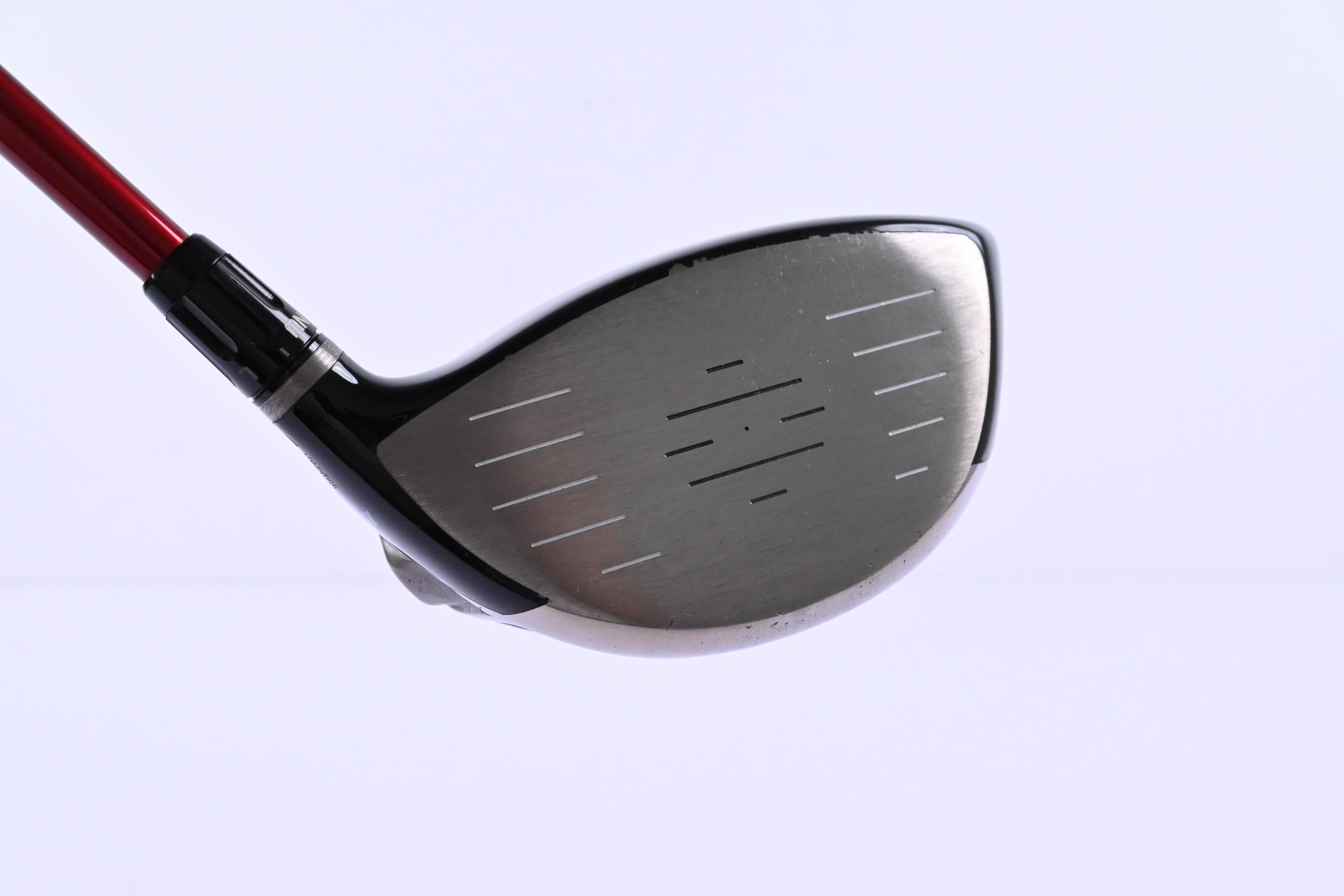Left Hand Taylormade R9 Driver / 10.5 Degree / Regular Flex Fujikura Motore 65