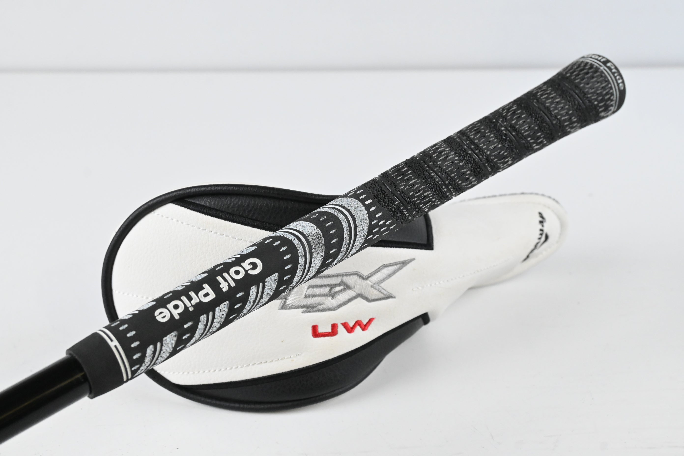 Callaway Apex UW 24 #2 Hybrid / 17 Degree / X-Flex MMT Black 80 Shaft