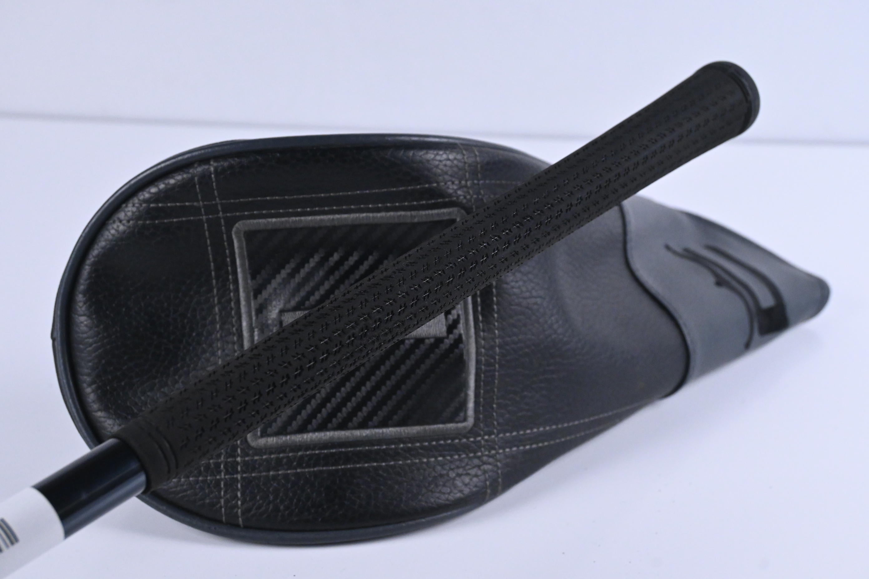 Cobra LTDx Driver / 10.5 Degree / Regular Flex UST Mamiya Lin-Q M40X White 6