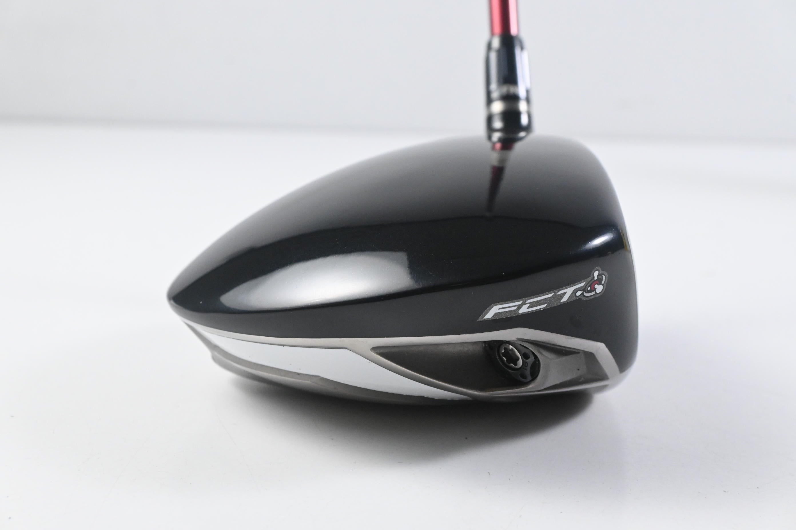 Taylormade R9 Driver / 9.5 Degree / Stiff Flex Fujikura Motore 65 Shaft