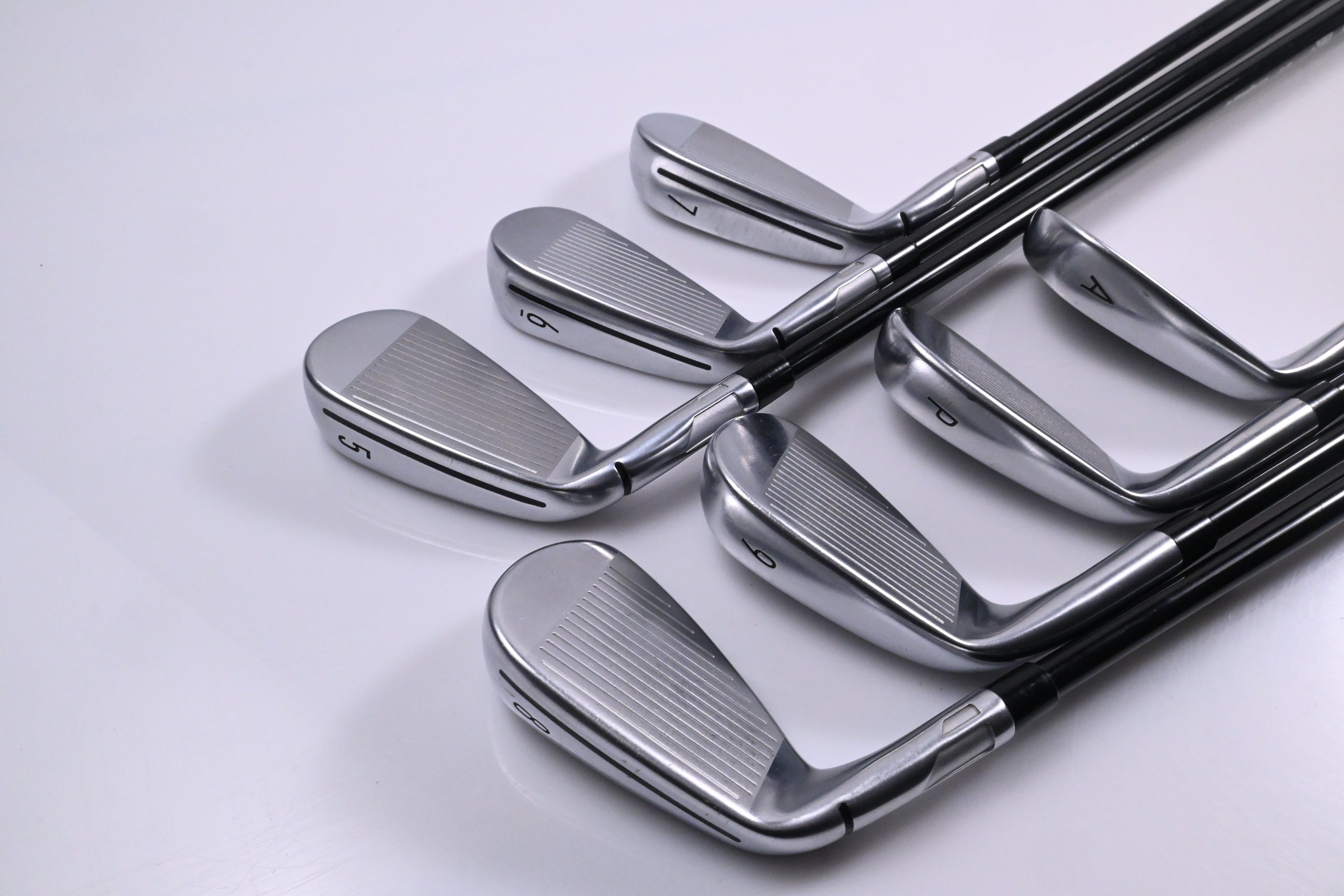 Taylormade Qi Irons / 5-PW+AW / Regular Flex Fujikura Ventus TR Blue 6 Shafts