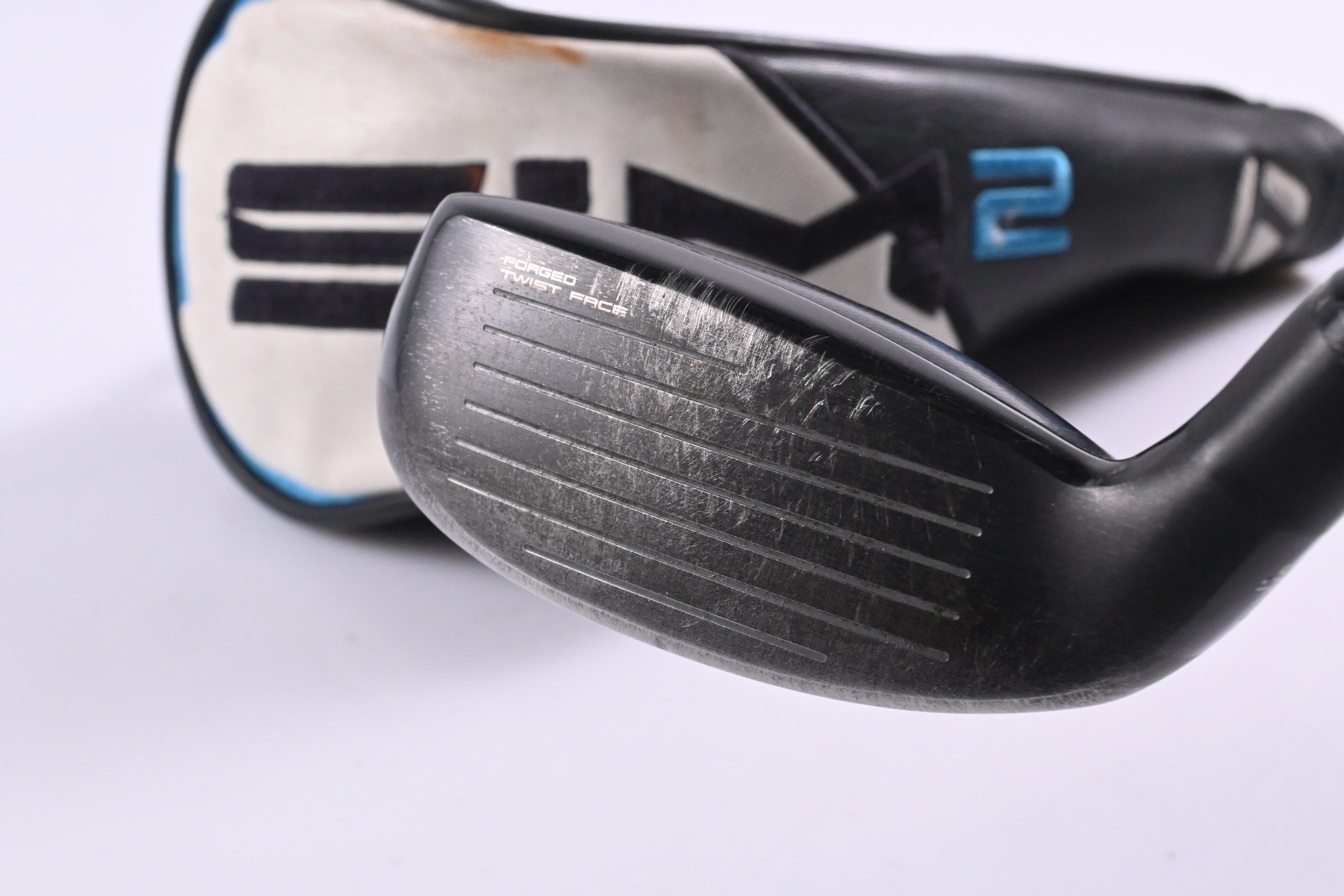 Taylormade SIM2 #3 Hybrid / 19.5 Degree / Stiff Flex Tensei AV Raw Blue 80 Shaft