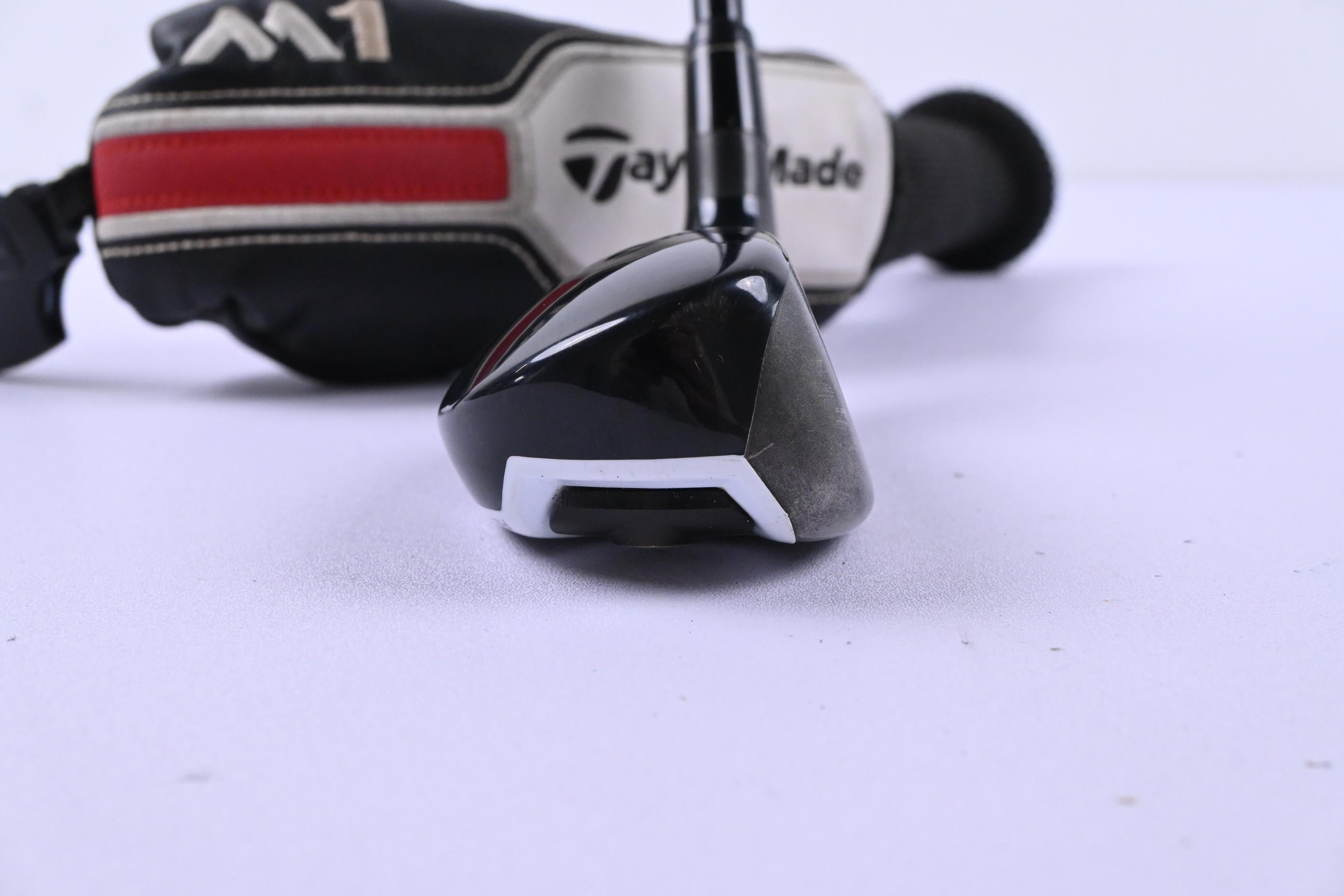Taylormade M1 #3 Hybrid / 19 Degree / Regular Flex Fujikura Pro 80 Shaft