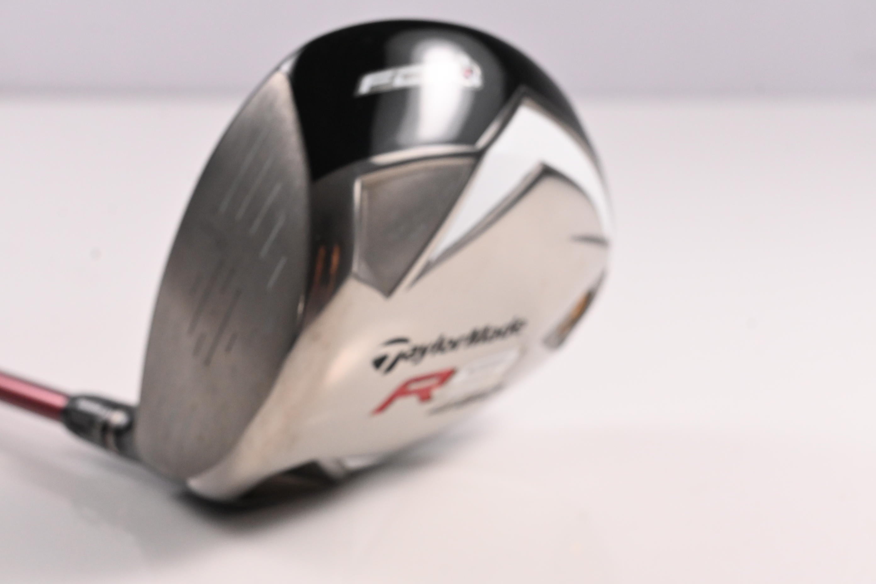 Left Hand Taylormade R9 460 Driver / 10.5 Degree / Regular Flex Aldila Reax 60