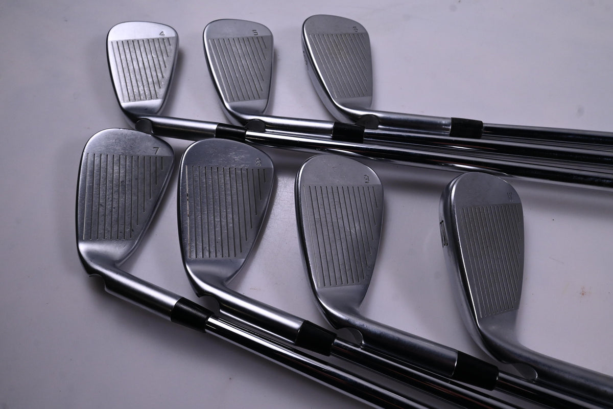Ping G425 Irons / 4-PW / Black Dot / Stiff Flex Dynamic Gold 105 S300 Shafts