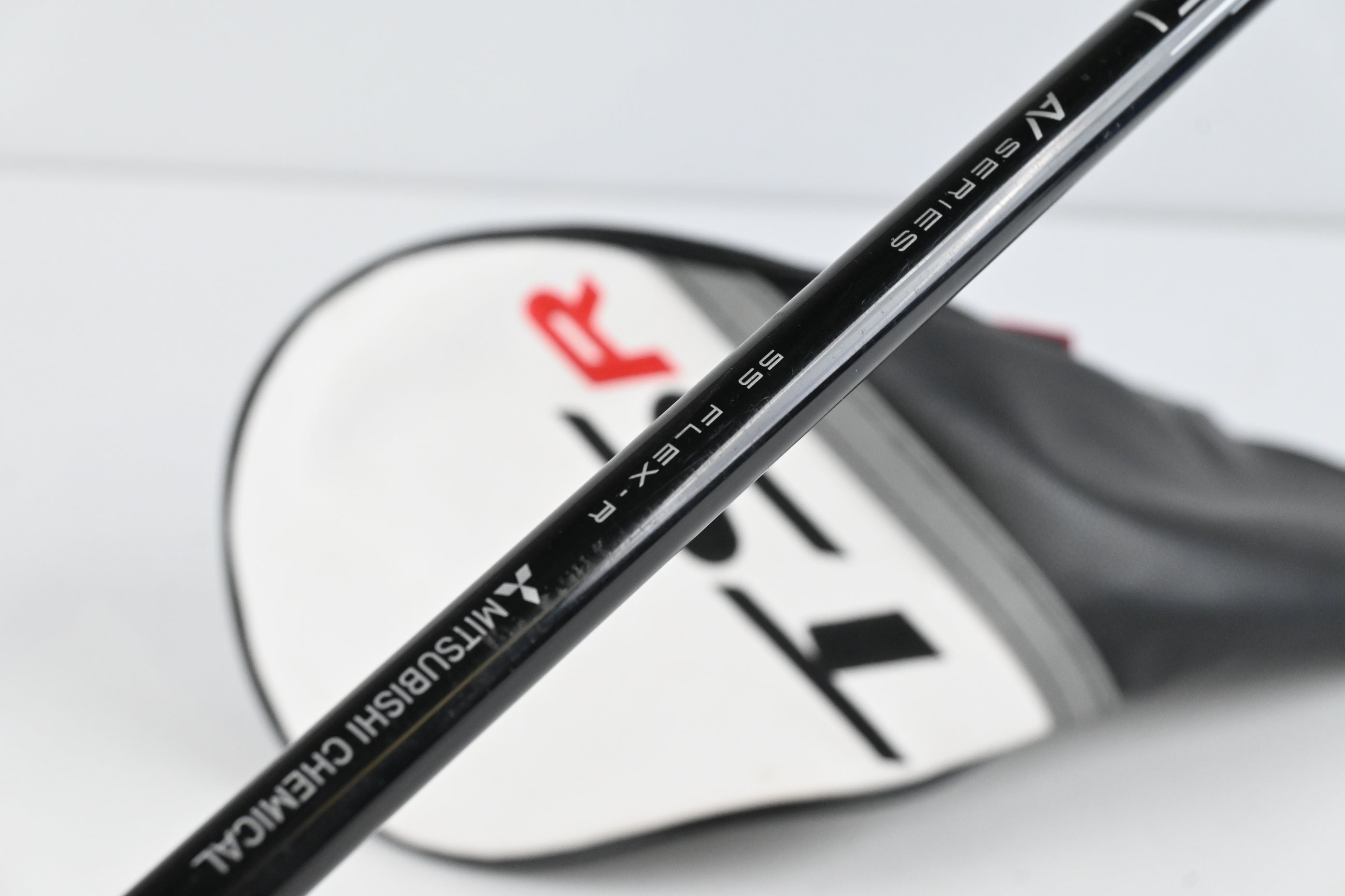 Titleist TSR3 Driver / 9 Degree / Regular Flex Tensei AV Blue 55 Shaft
