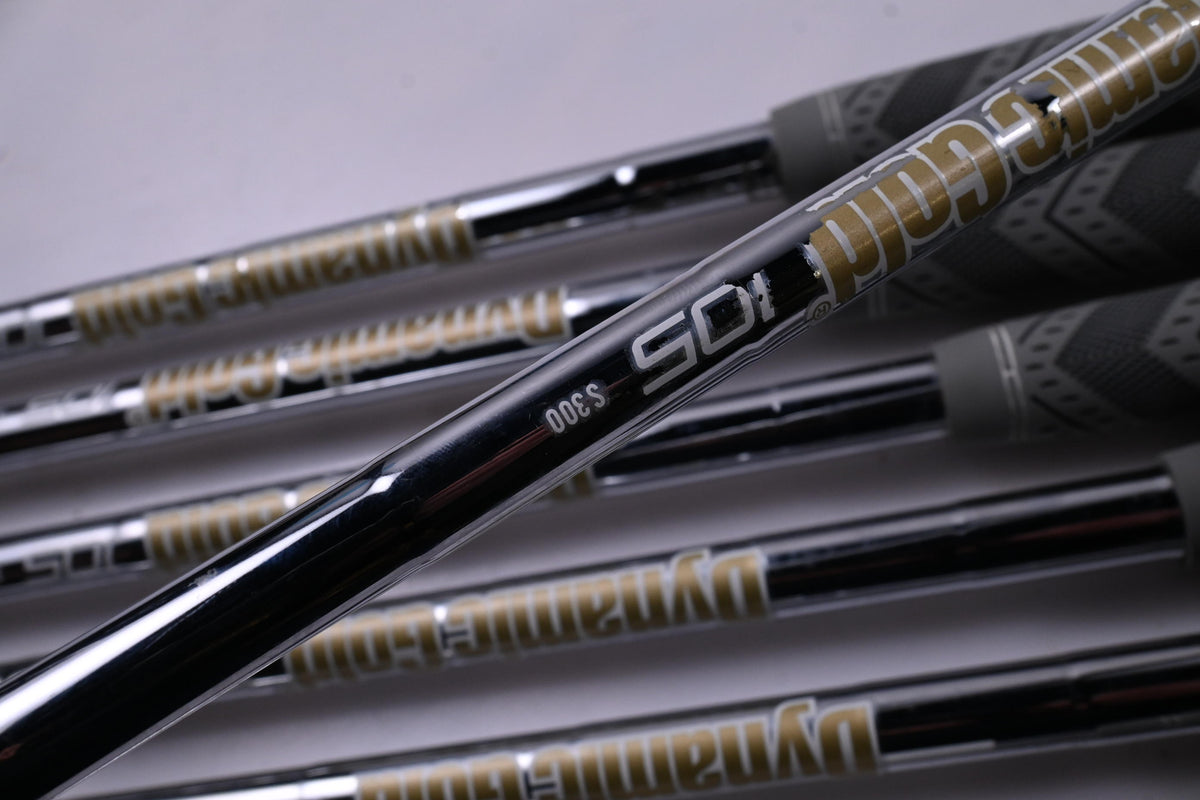 Ping G425 Irons / 4-PW / Black Dot / Stiff Flex Dynamic Gold 105 S300 Shafts