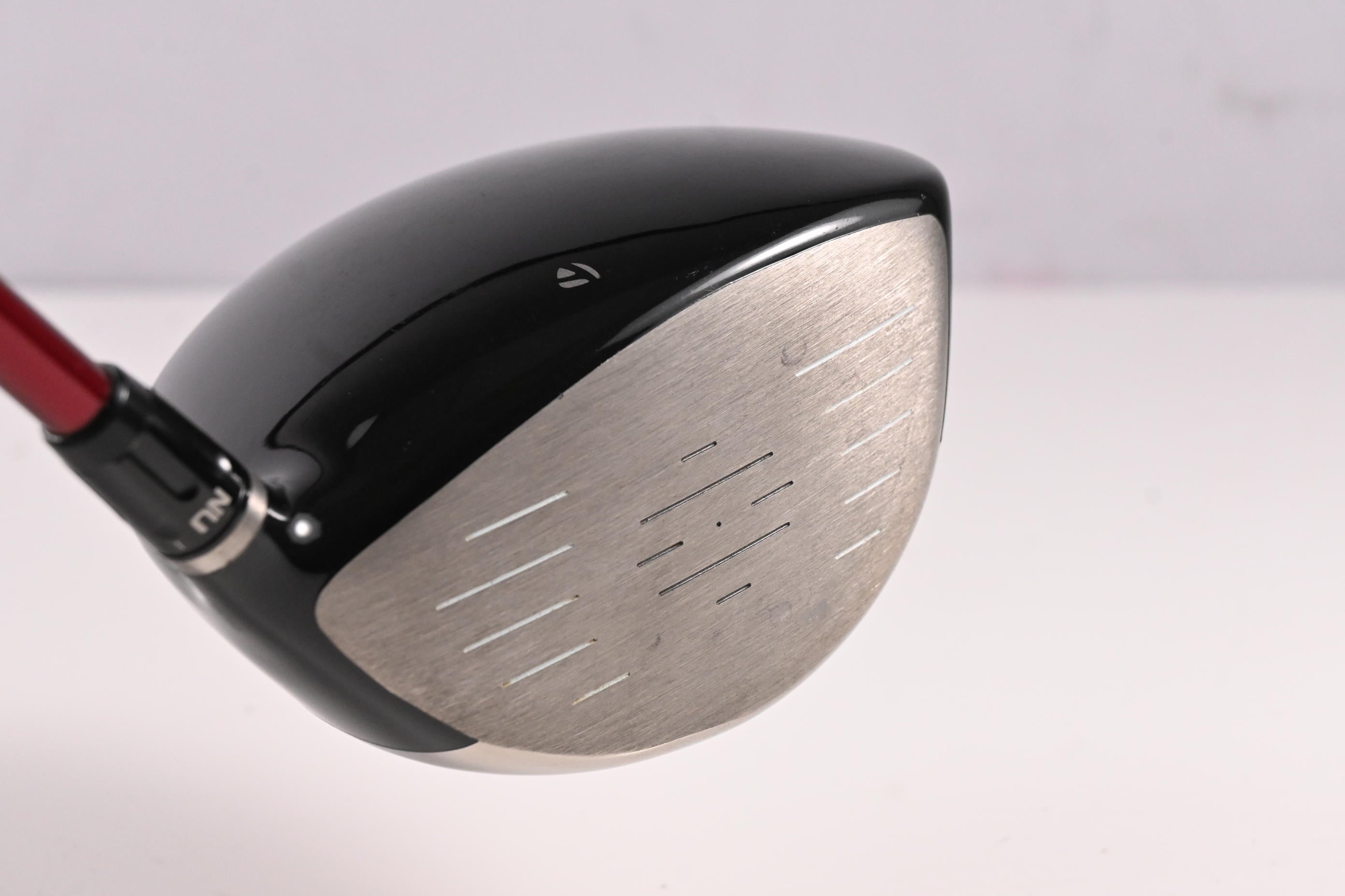 Left Hand Taylormade R9 460 Driver / 10.5 Degree / Regular Flex Aldila Reax 60