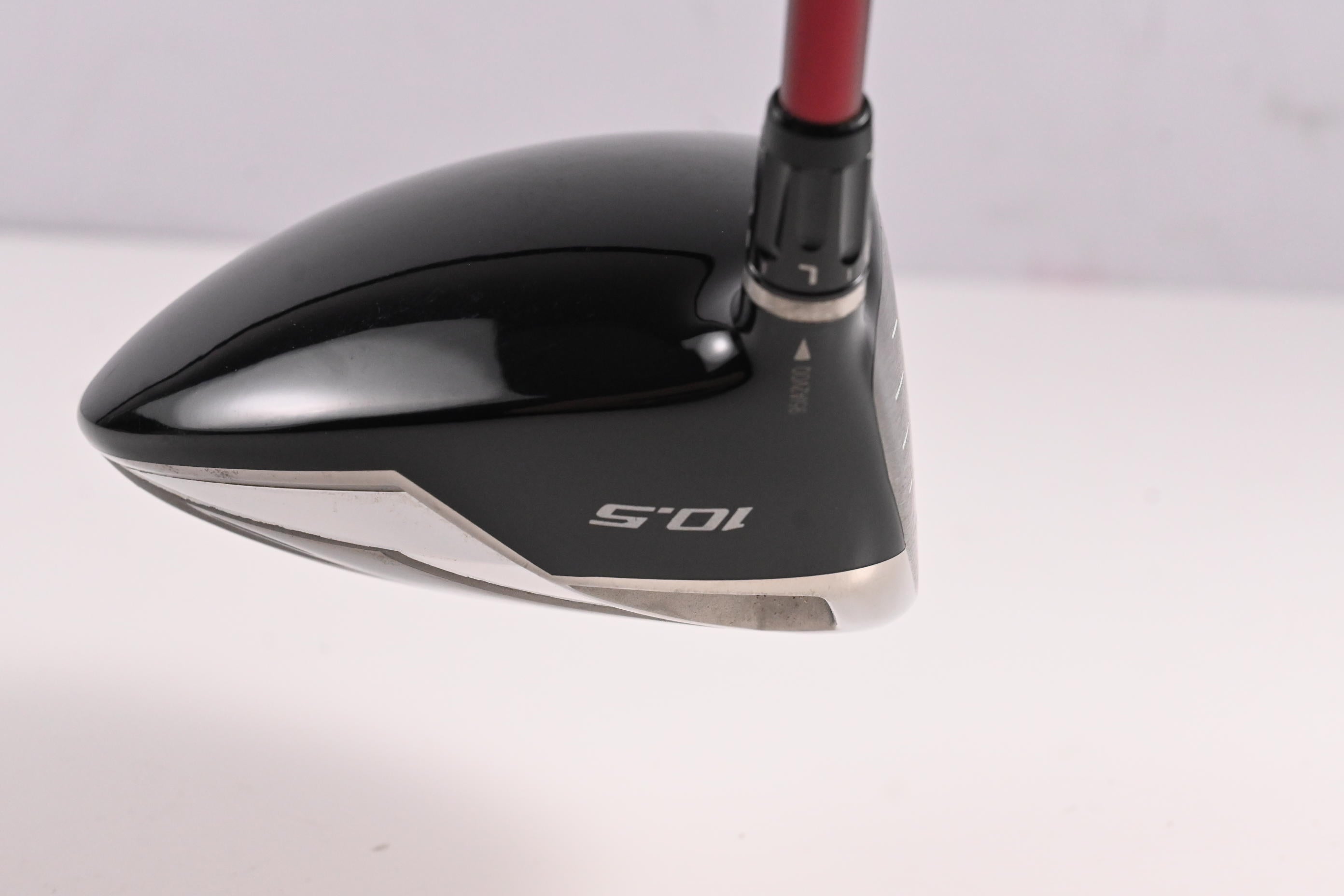 Left Hand Taylormade R9 460 Driver / 10.5 Degree / Regular Flex Aldila Reax 60