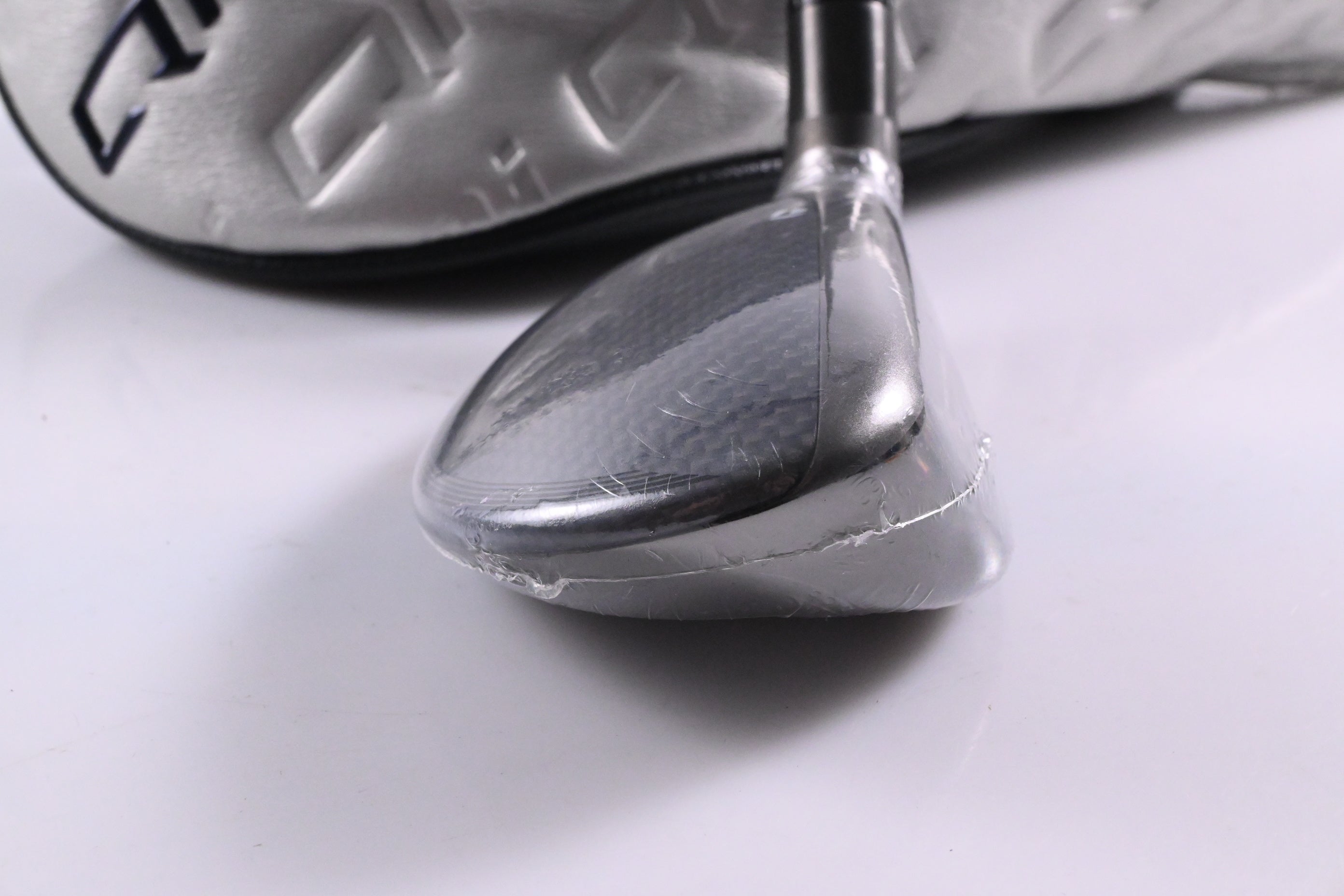 Taylormade Qi35 #4 Hybrid / 22 Degree / Regular Flex Fujikura Ventus Blue 6