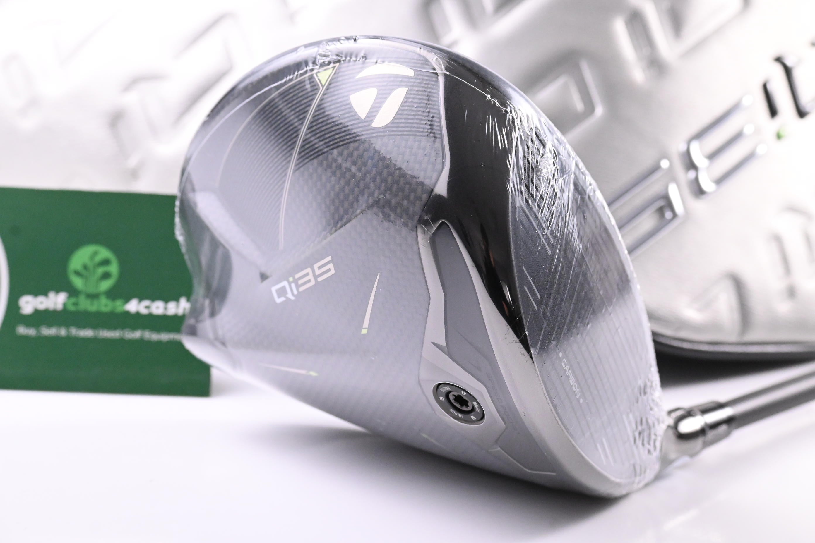 Taylormade Qi35 Driver / 10.5 Degree / Regular Flex Fujikura Ventus Blue 5 Shaft